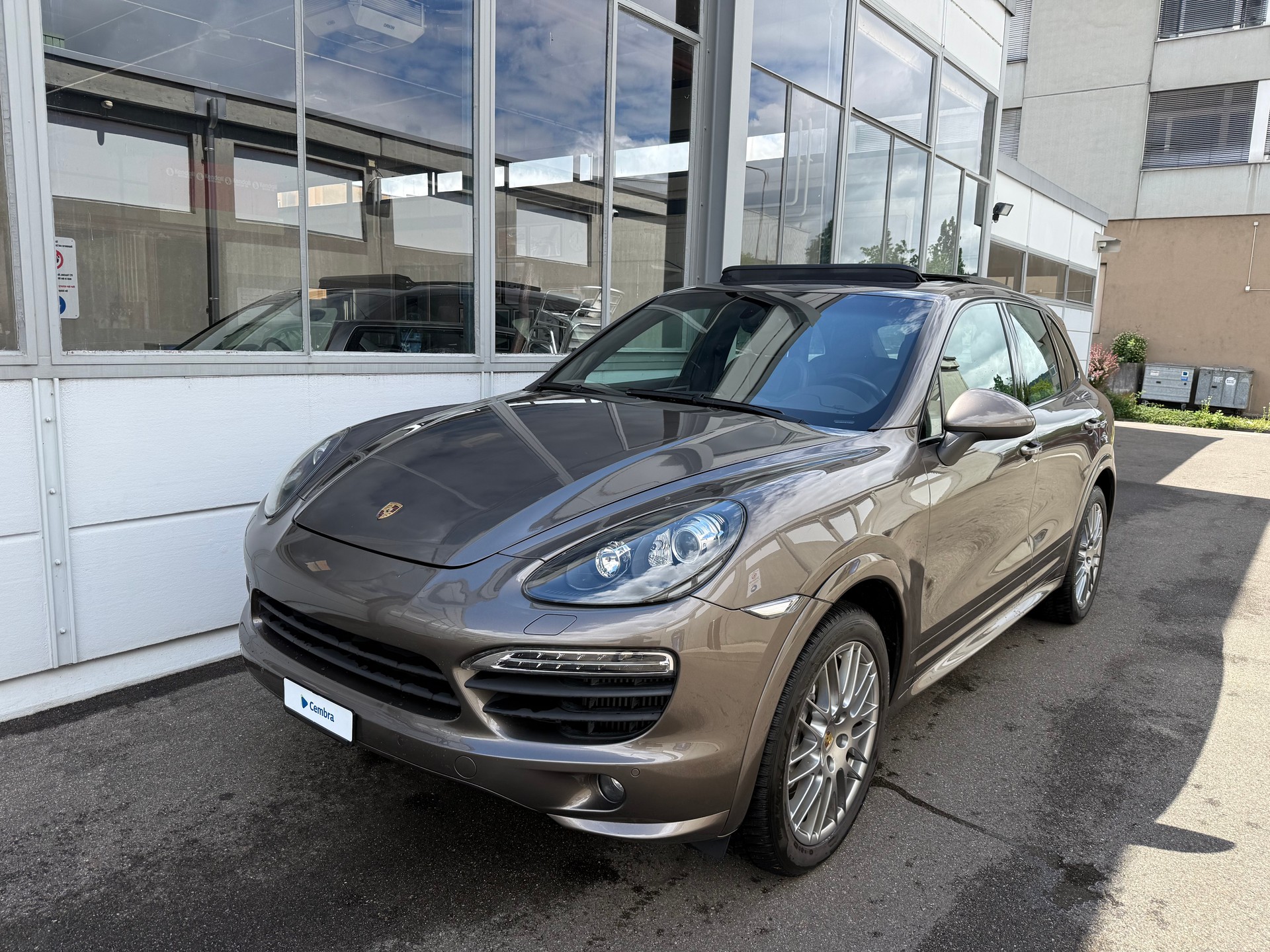 PORSCHE Cayenne S Diesel *Ab MFK *Tempomat *Porsche Entry & Drive *Elekt. Sonnenschutzrollos *Spurwechselwarn. *Bose Sound *Panorama-image-0