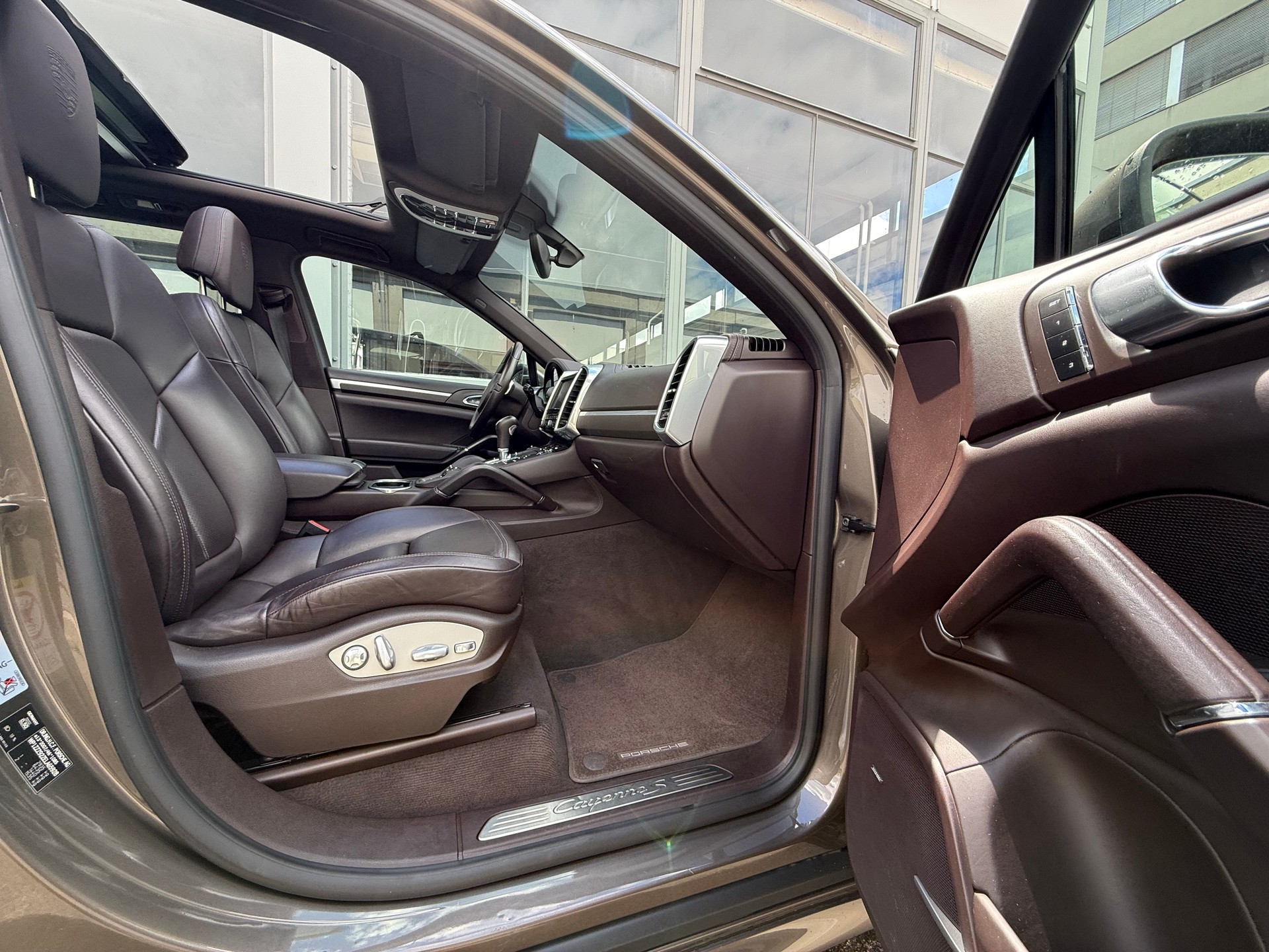 PORSCHE Cayenne S Diesel *Ab MFK *Tempomat *Porsche Entry & Drive *Elekt. Sonnenschutzrollos *Spurwechselwarn. *Bose Sound *Panorama-image-15