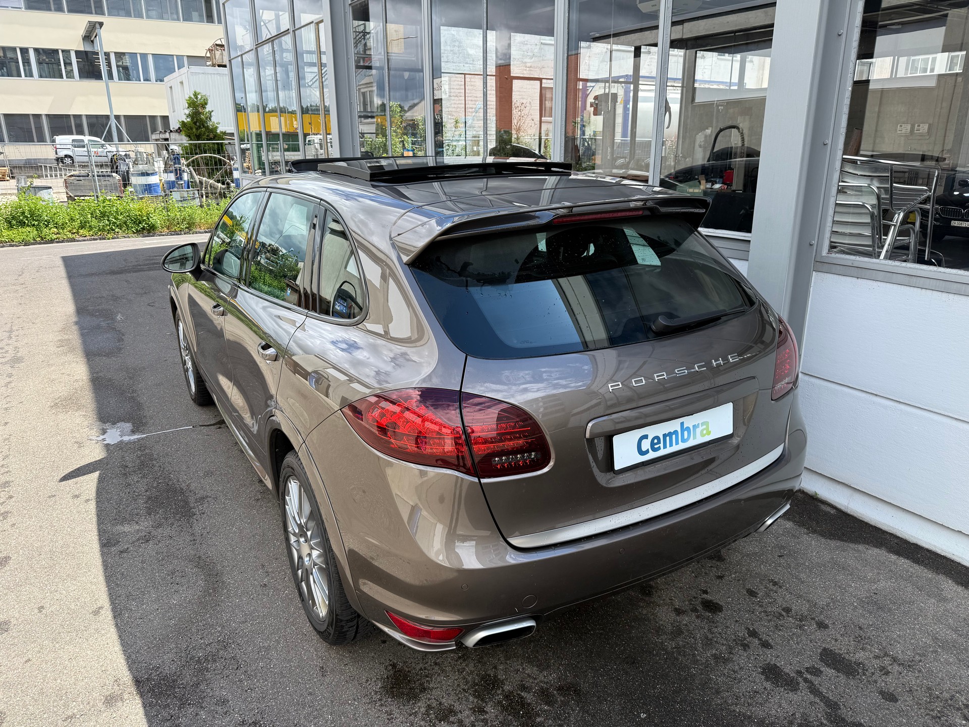 PORSCHE Cayenne S Diesel *Ab MFK *Tempomat *Porsche Entry & Drive *Elekt. Sonnenschutzrollos *Spurwechselwarn. *Bose Sound *Panorama-image-4