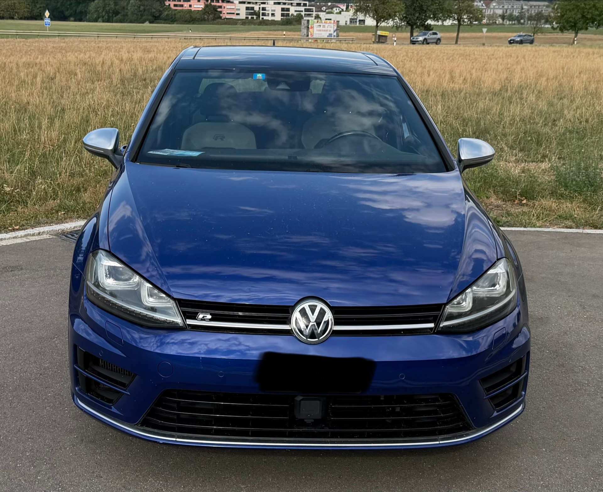 VW 2.0 TSI R DSG 4motion-image-0