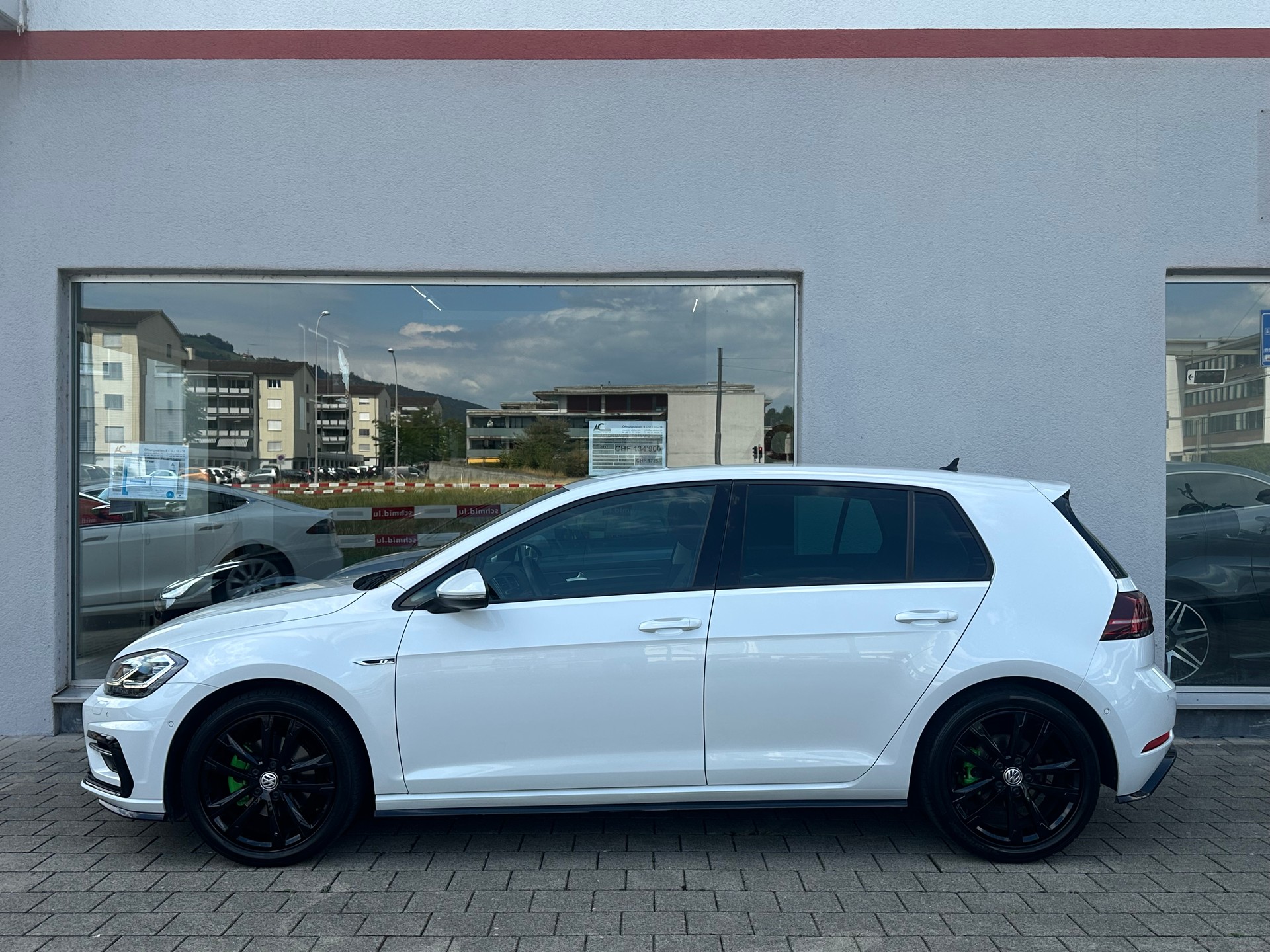 VW Golf 1.5 TSI EVO R-Line-image-1