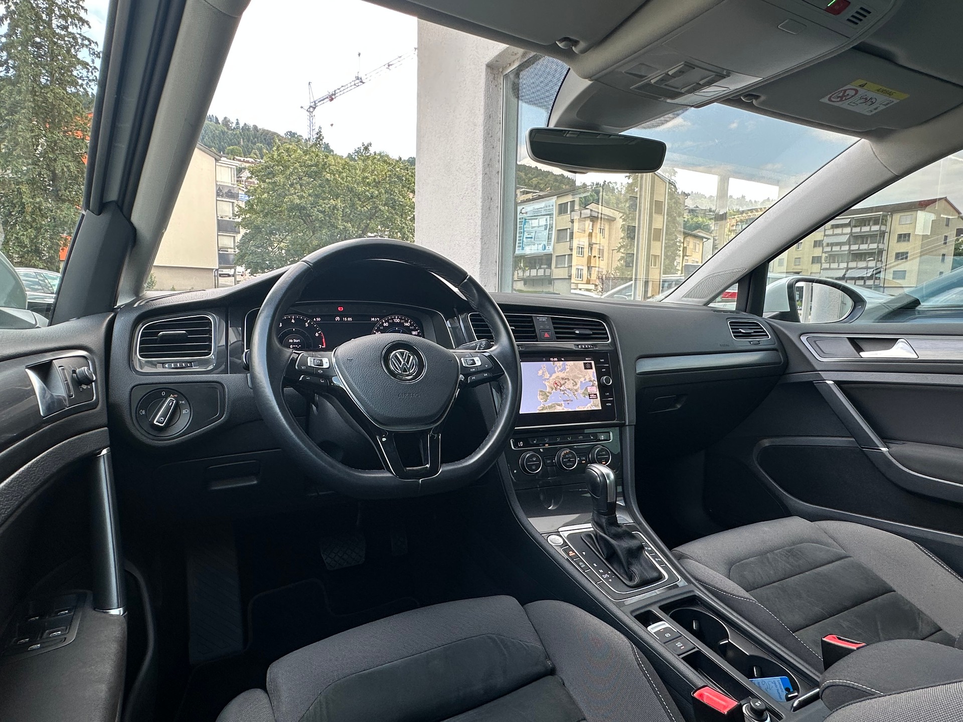 VW Golf 1.5 TSI EVO R-Line-image-8