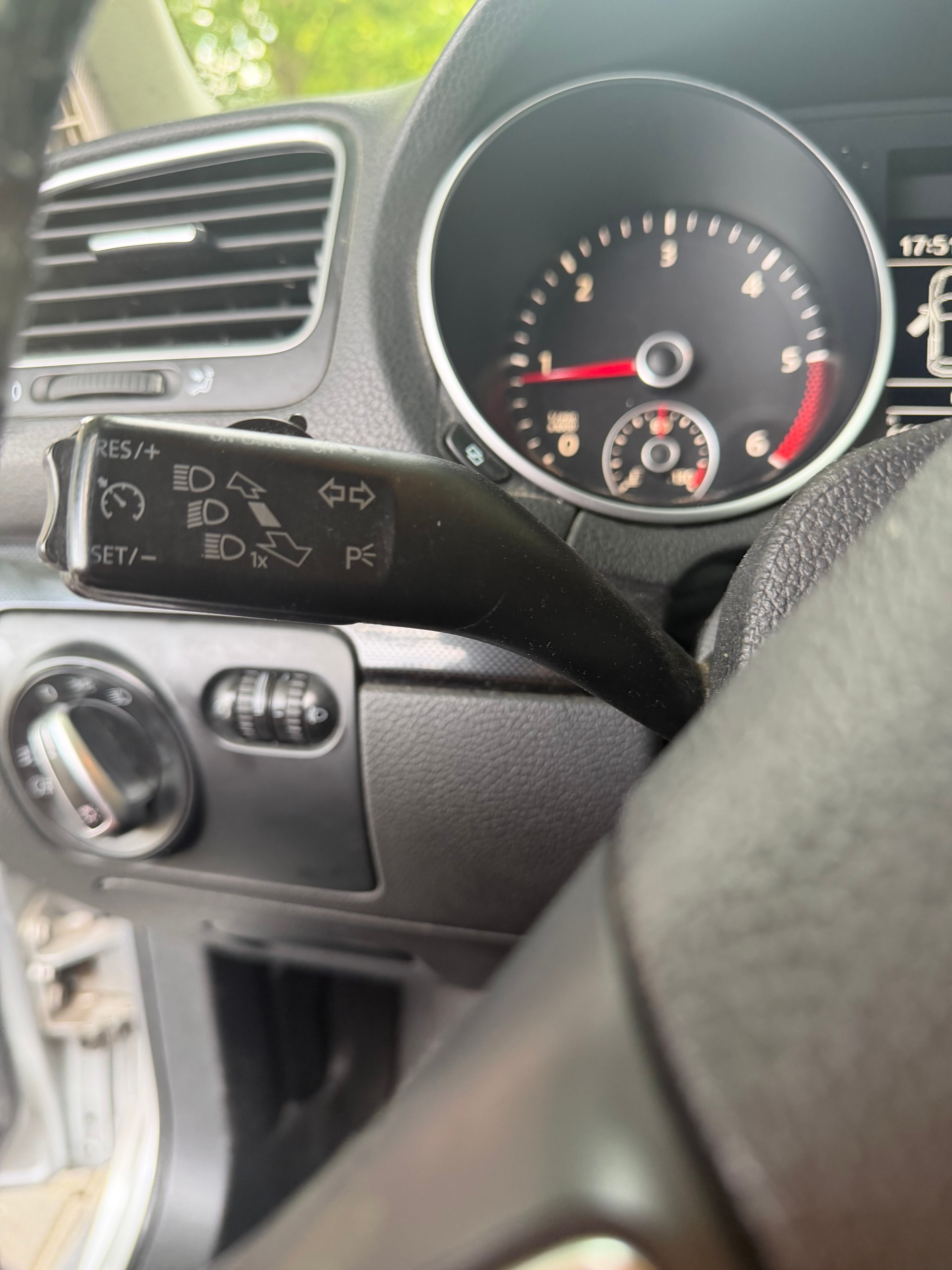 VW Golf Variant 1.6 TDI Trendline 4Motion-image-10