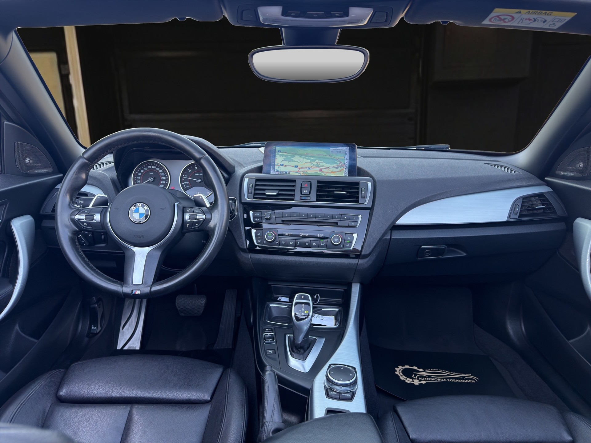 BMW M235i xDrive SAG Cabrio-image-10