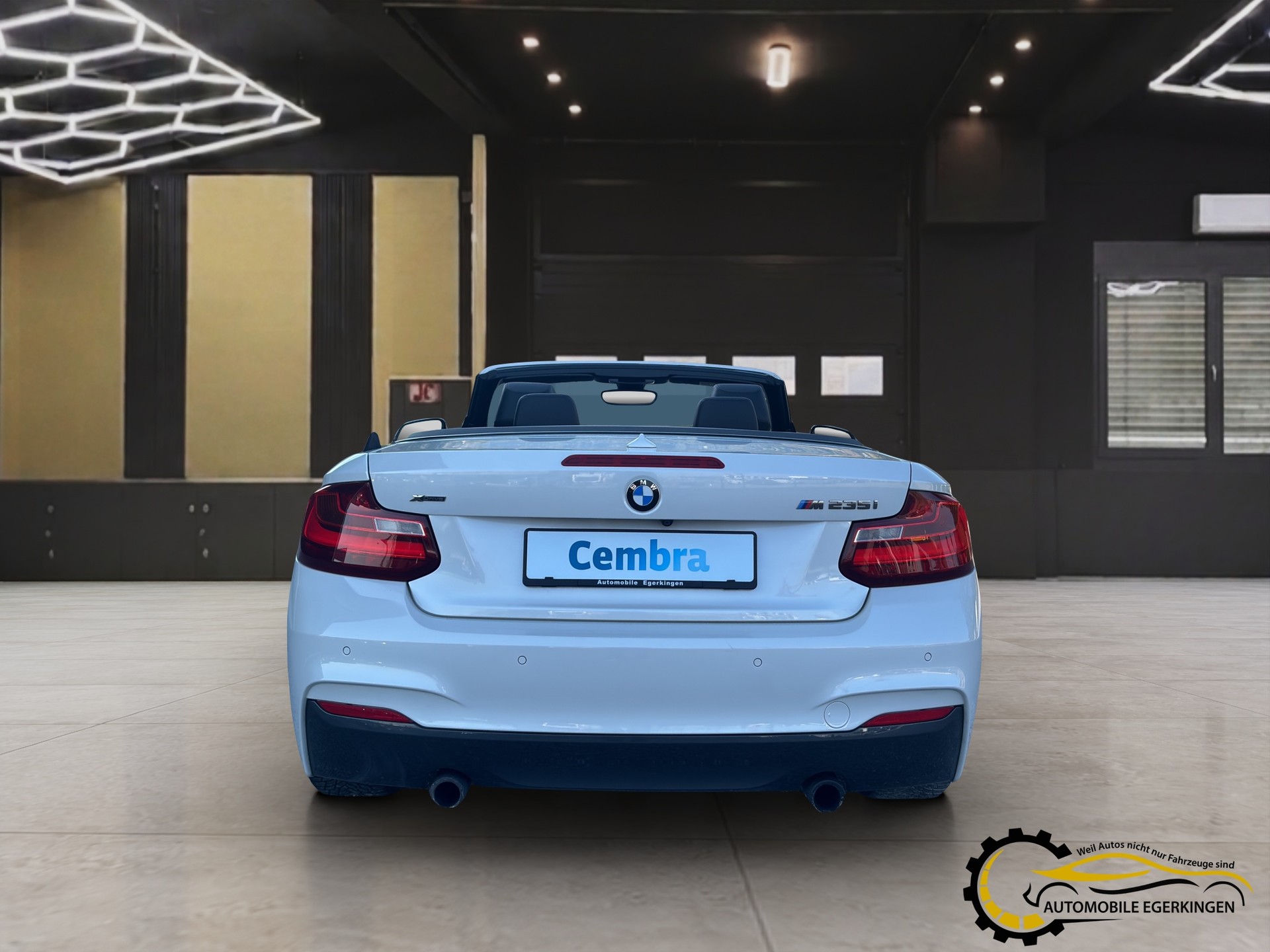 BMW M235i xDrive SAG Cabrio-image-5