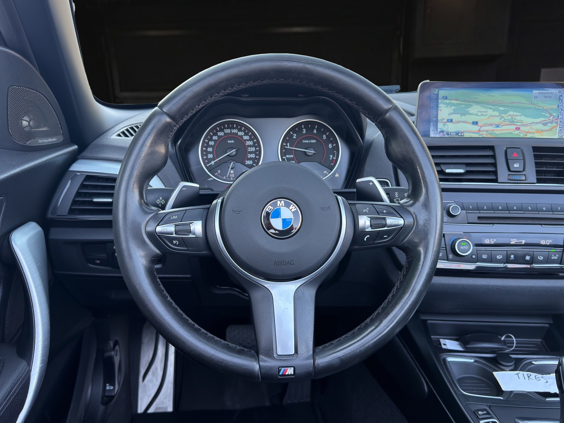 BMW M235i xDrive SAG Cabrio-image-11
