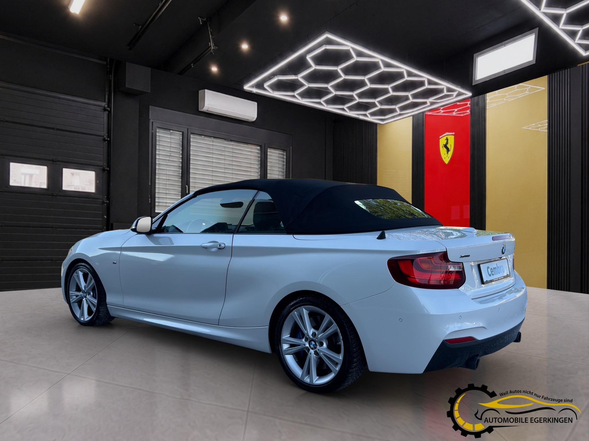 BMW M235i xDrive SAG Cabrio-image-19