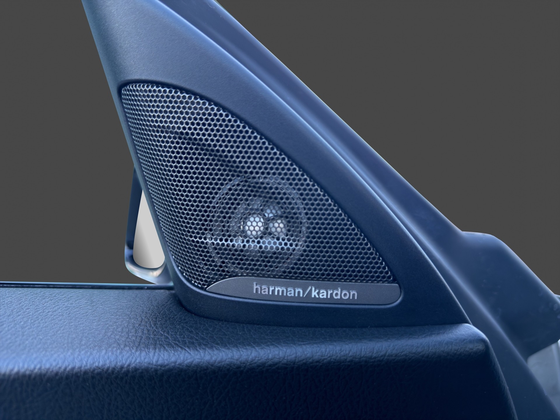 BMW M235i xDrive SAG Cabrio-image-17