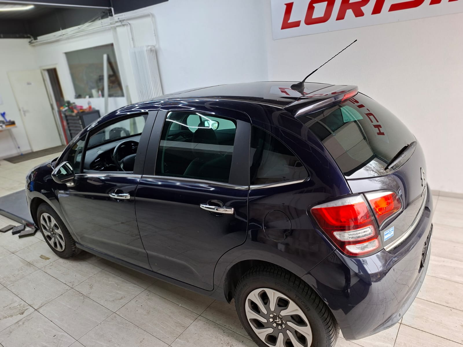 CITROEN C3 1.2i PureTech Feel Edition-image-1