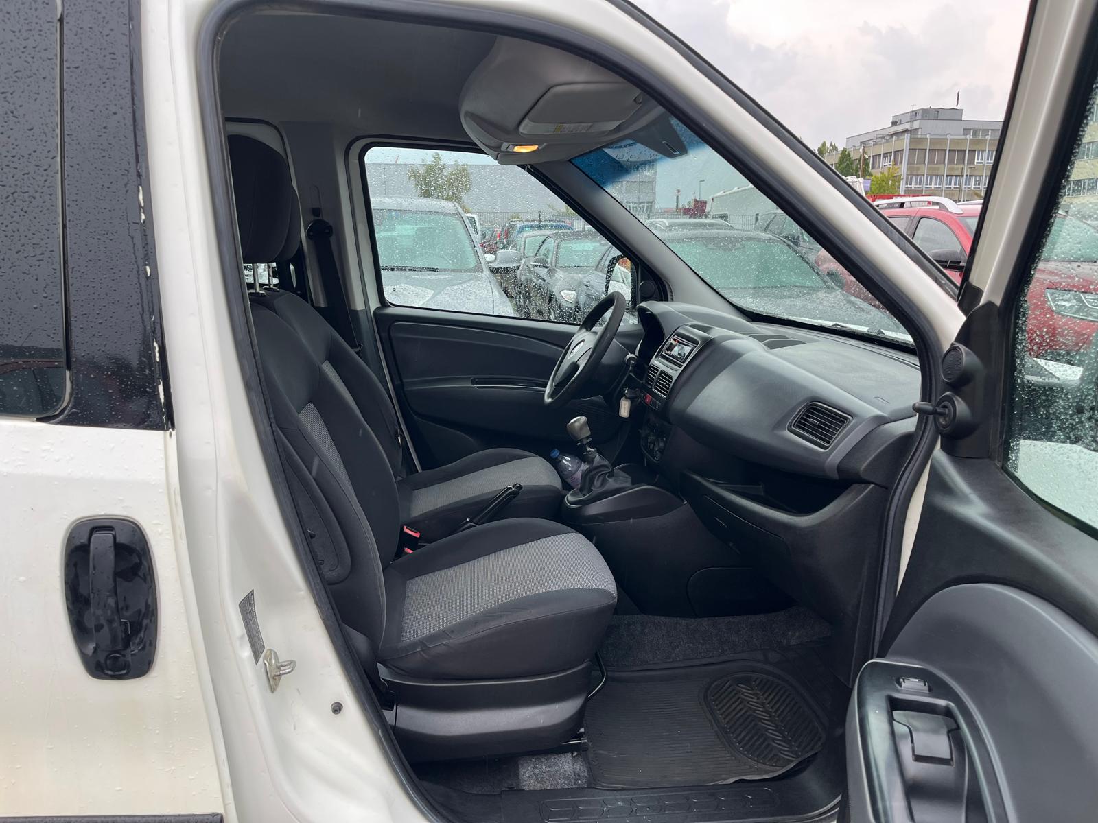 FIAT Doblò 1.4 Active-image-9