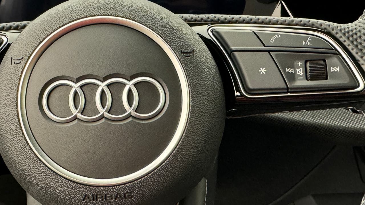 AUDI S3 Sportback TFSI quattro S-tronic-image-9