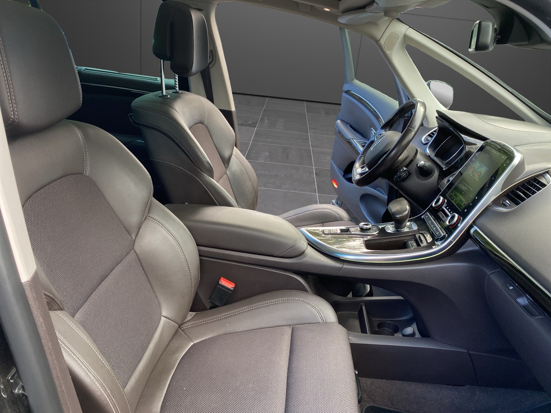RENAULT Espace 1.6 TCe Intens EDC-image-11