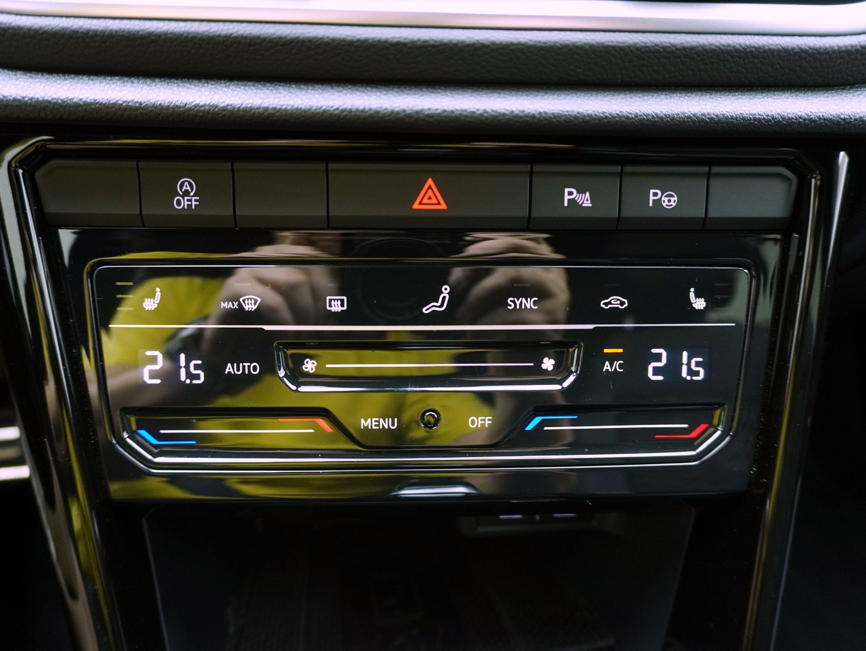 VW T-Roc 2.0 TSI DSG R-Line 4Motion-image-14