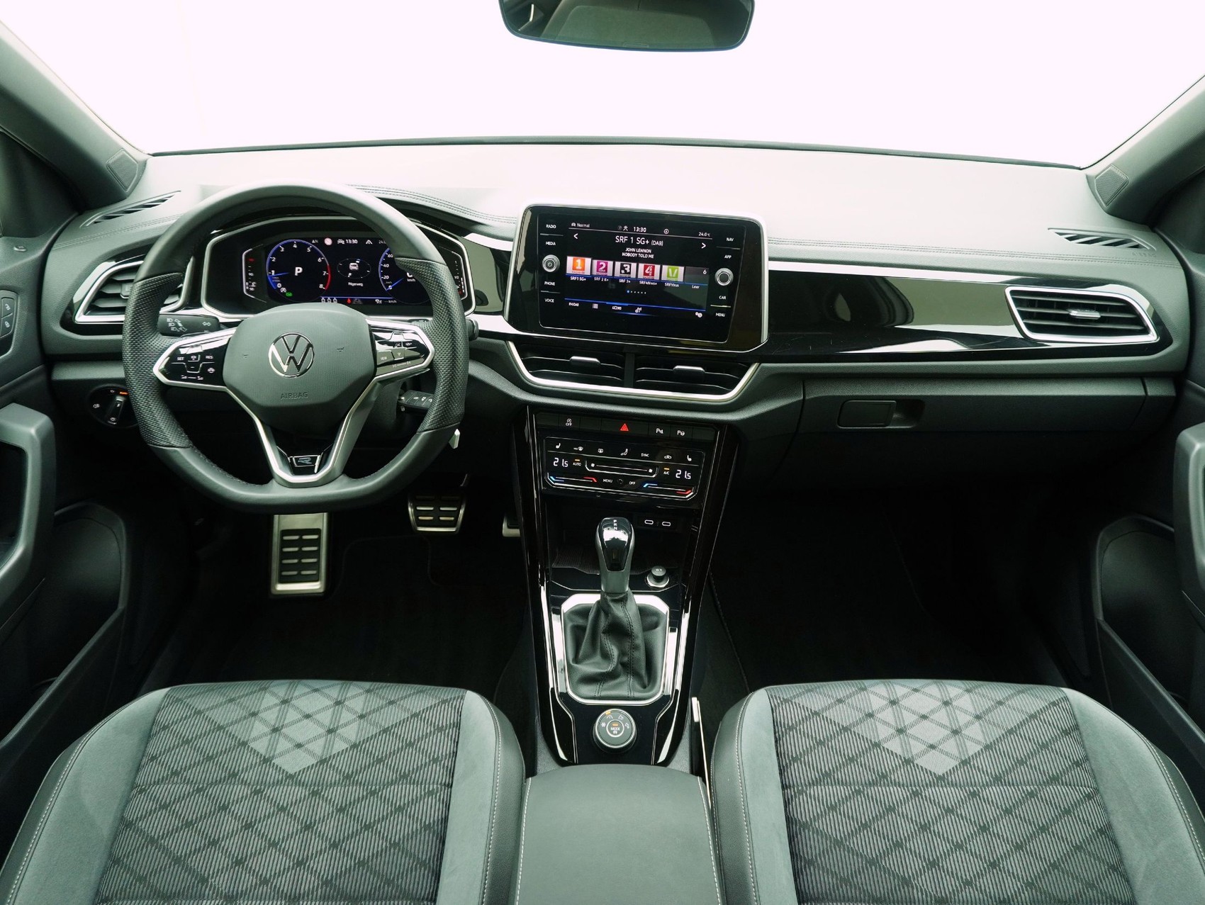 VW T-Roc 2.0 TSI DSG R-Line 4Motion-image-12