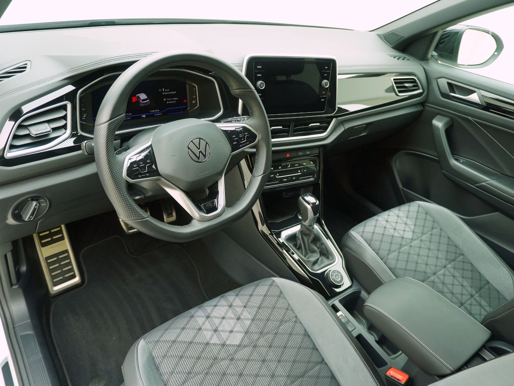 VW T-Roc 2.0 TSI DSG R-Line 4Motion-image-9