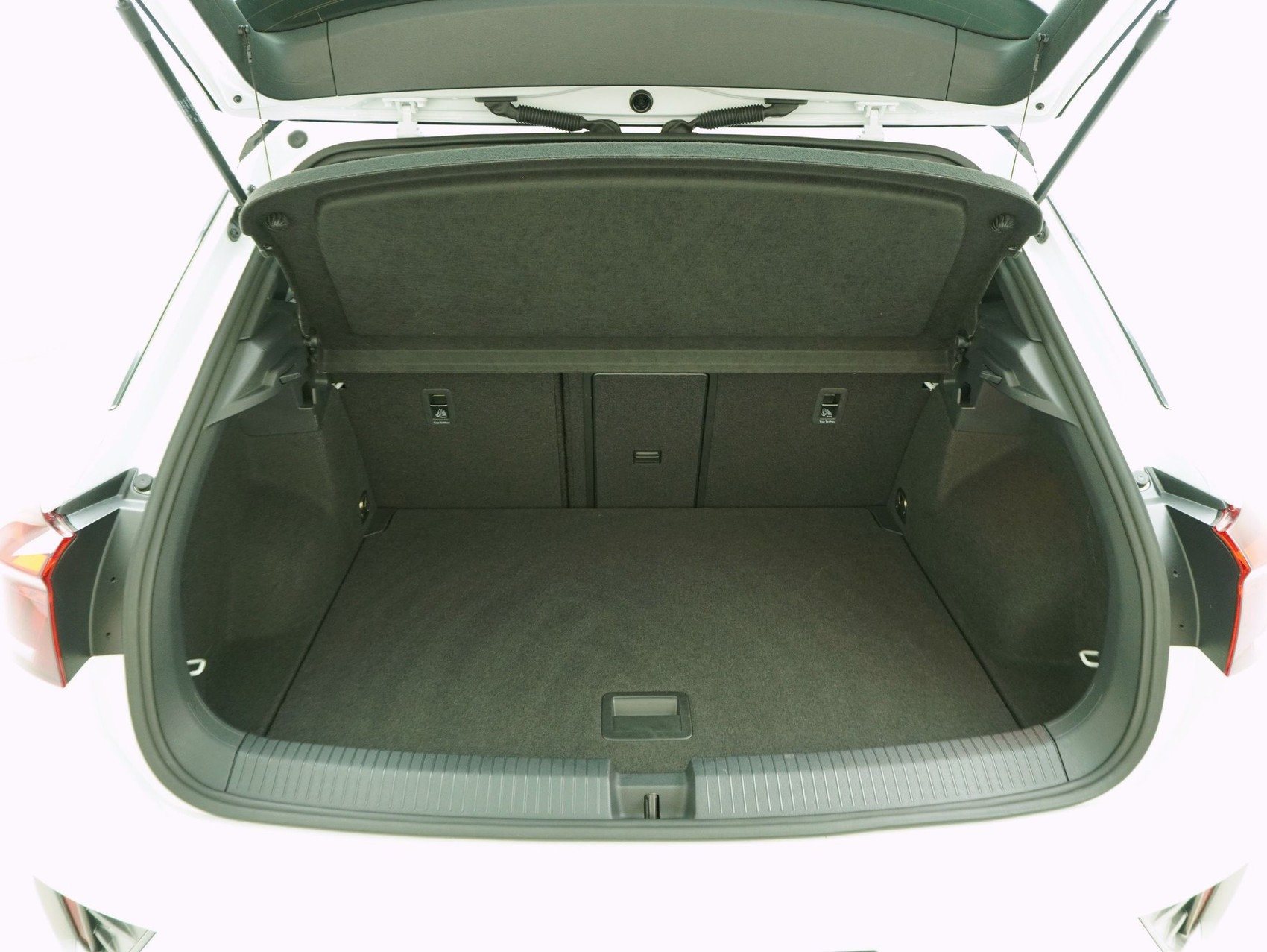 VW T-Roc 2.0 TSI DSG R-Line 4Motion-image-11