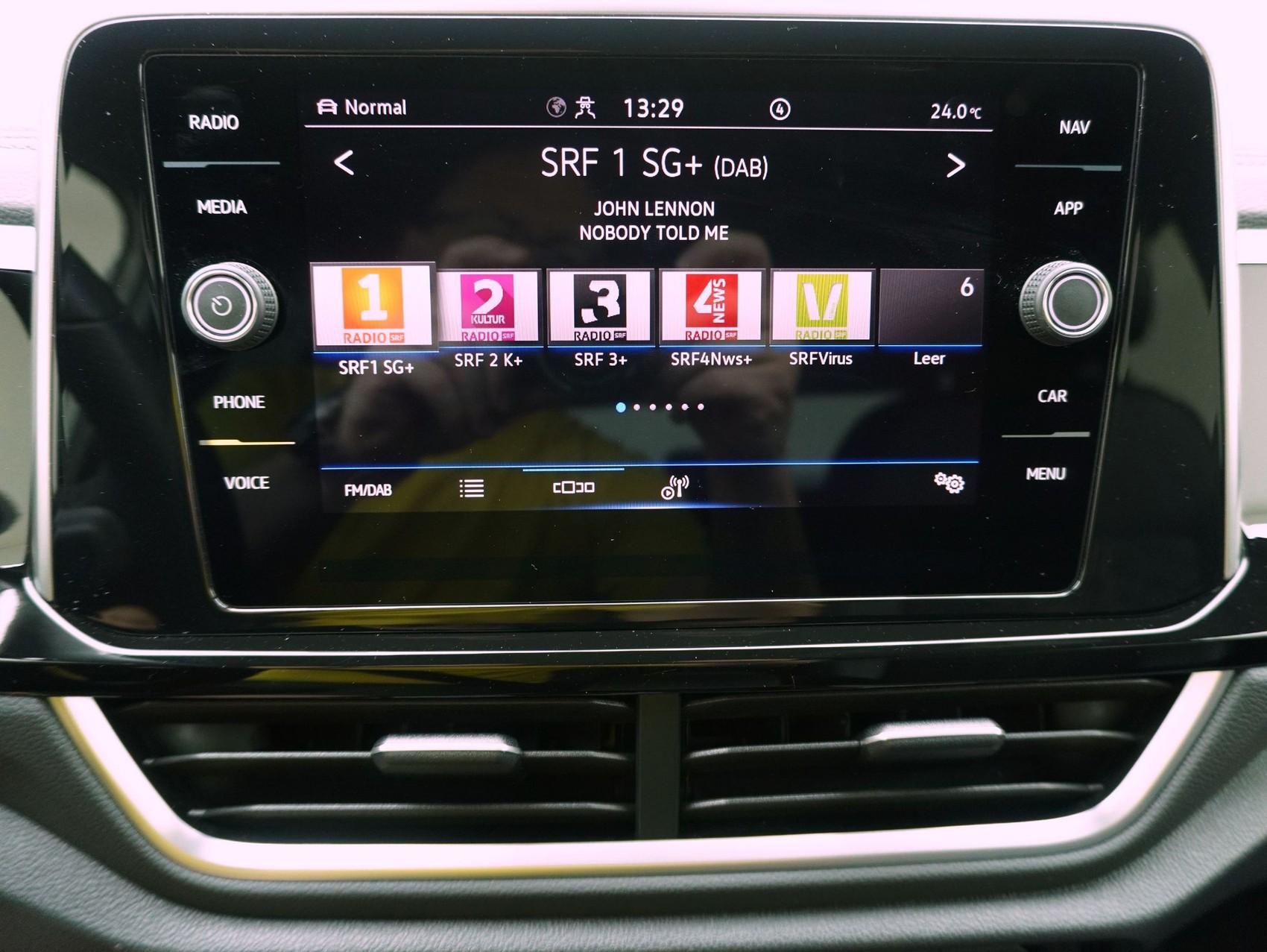 VW T-Roc 2.0 TSI DSG R-Line 4Motion-image-18