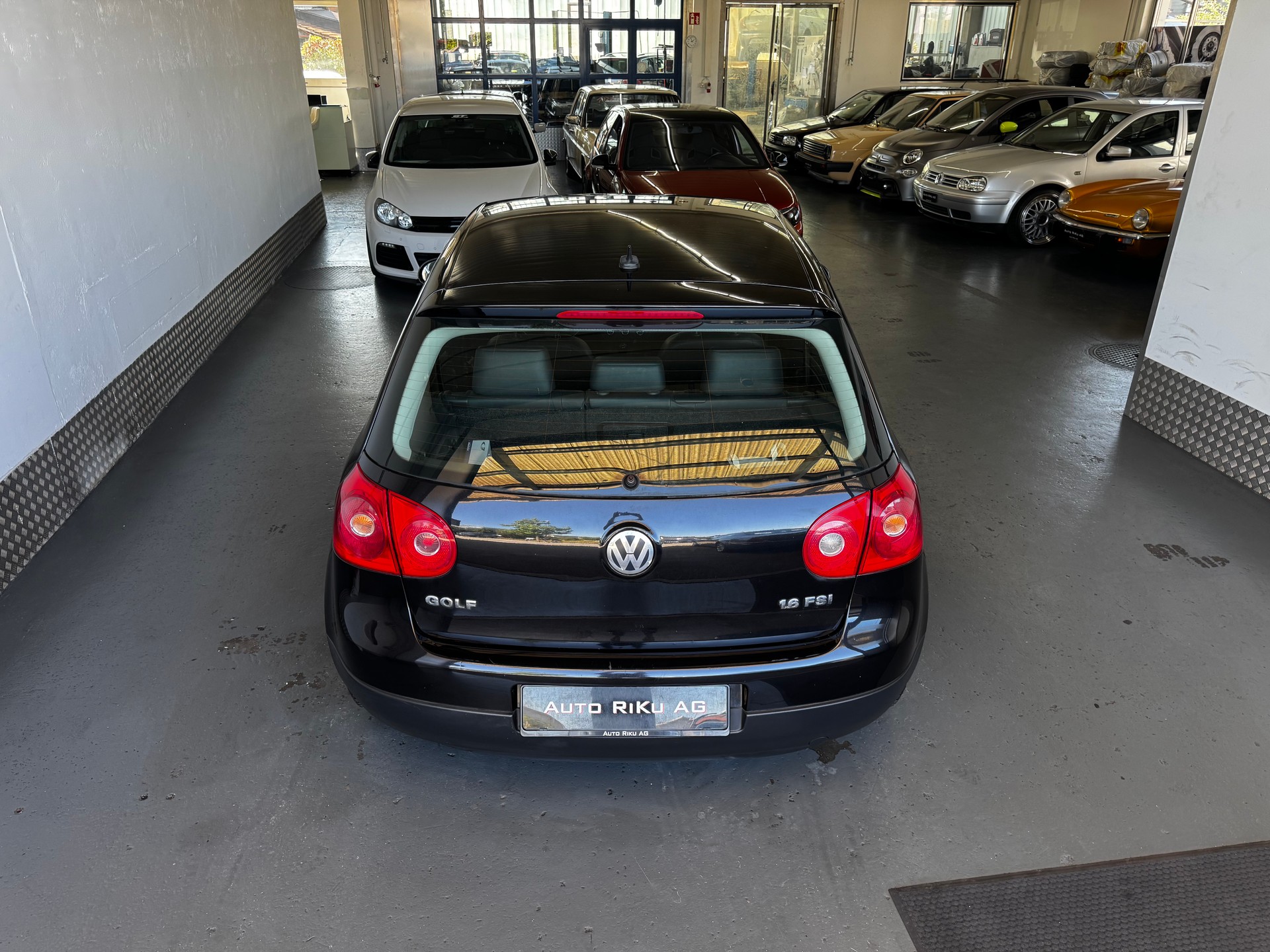 VW Golf 1.6 FSI Comfortline-image-10