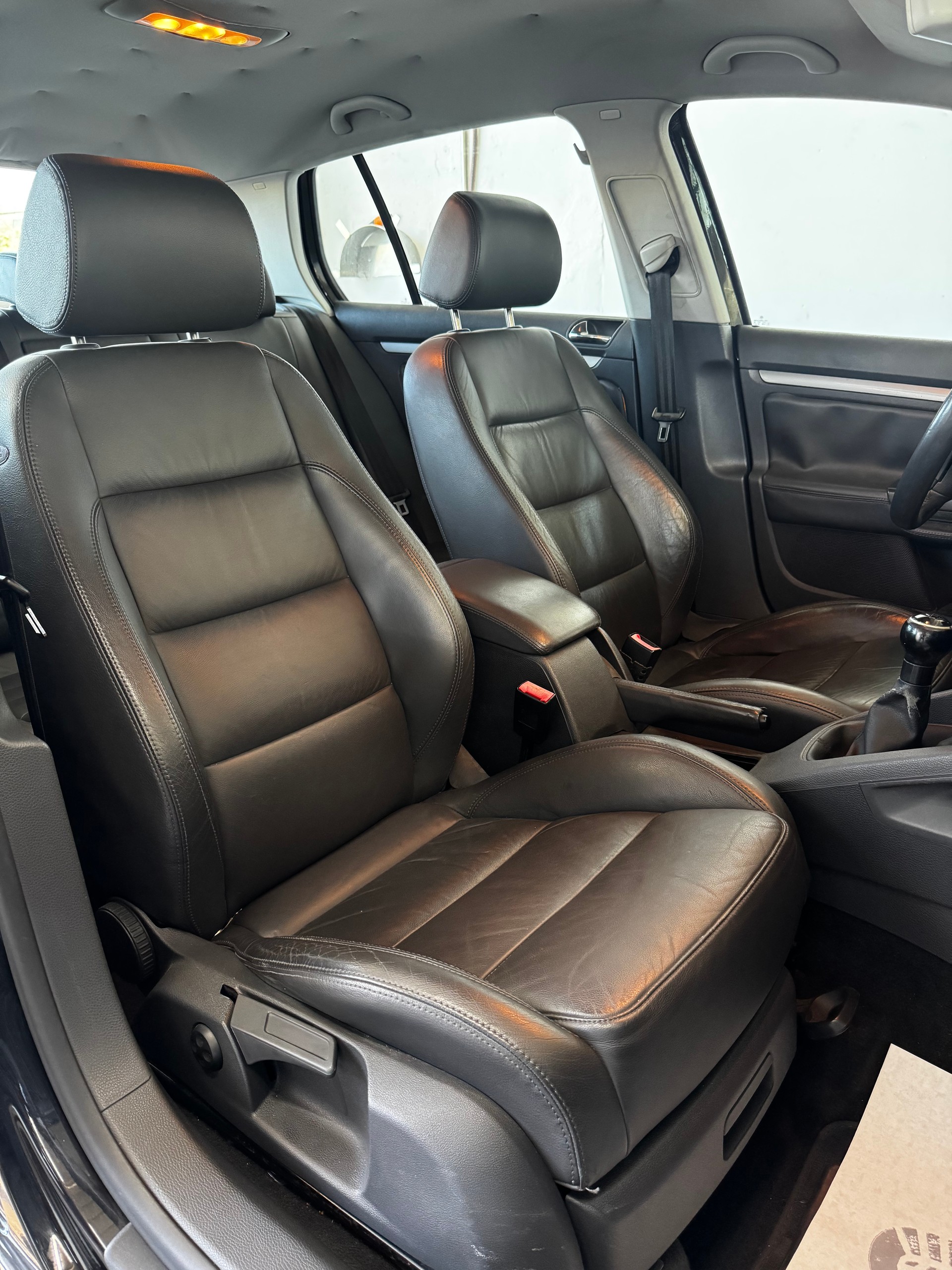 VW Golf 1.6 FSI Comfortline-image-19