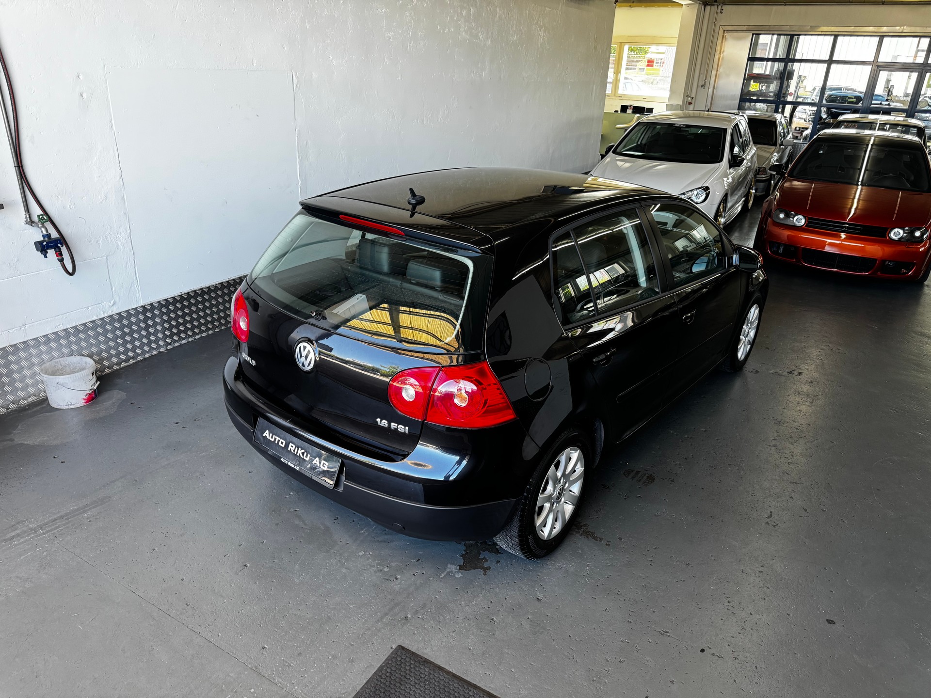 VW Golf 1.6 FSI Comfortline-image-8