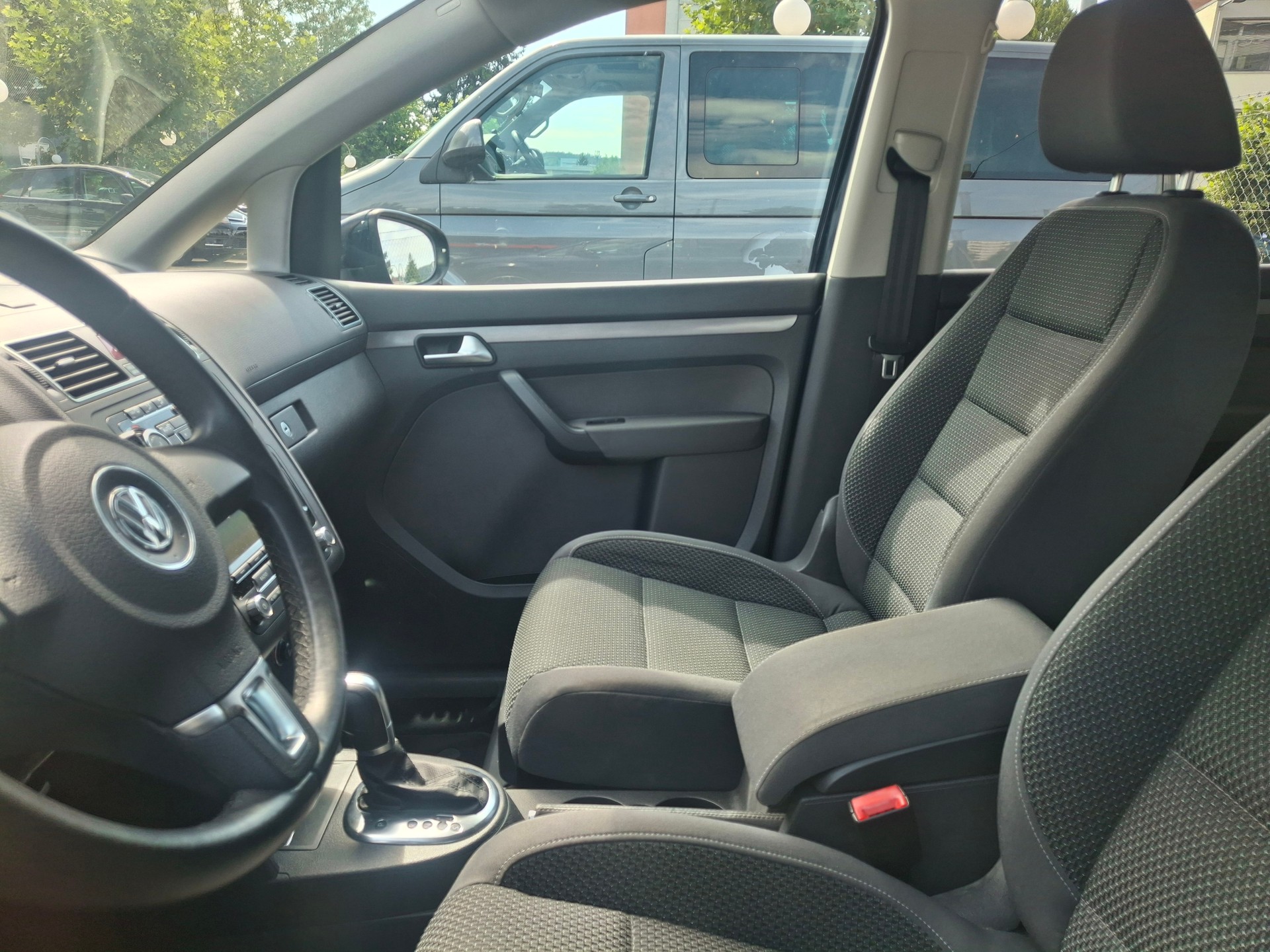 VW Touran 1.4 TSI Comfortline DSG-image-10