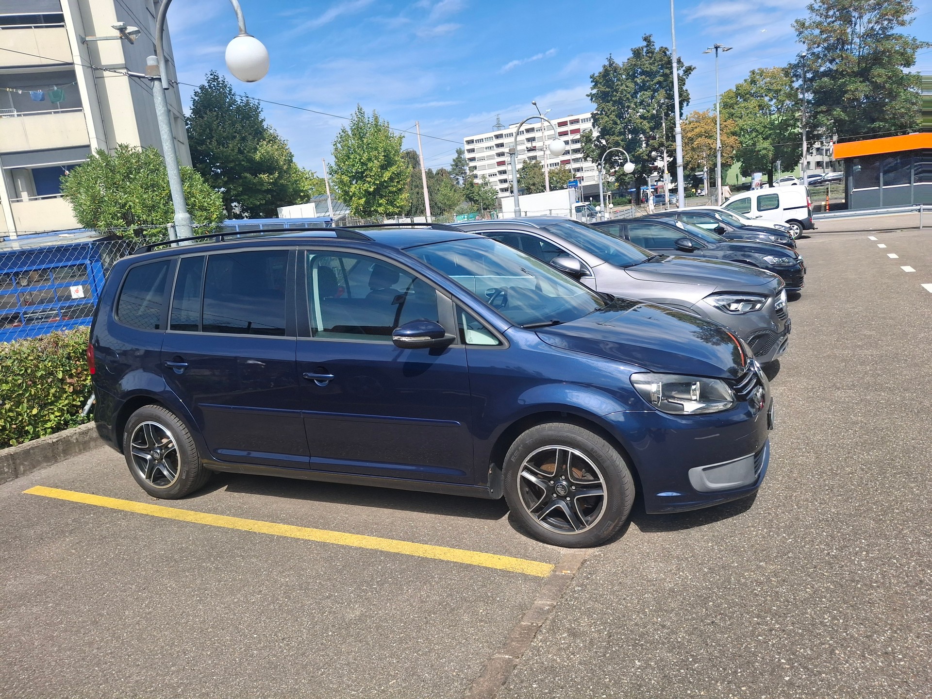VW Touran 1.4 TSI Comfortline DSG-image-2