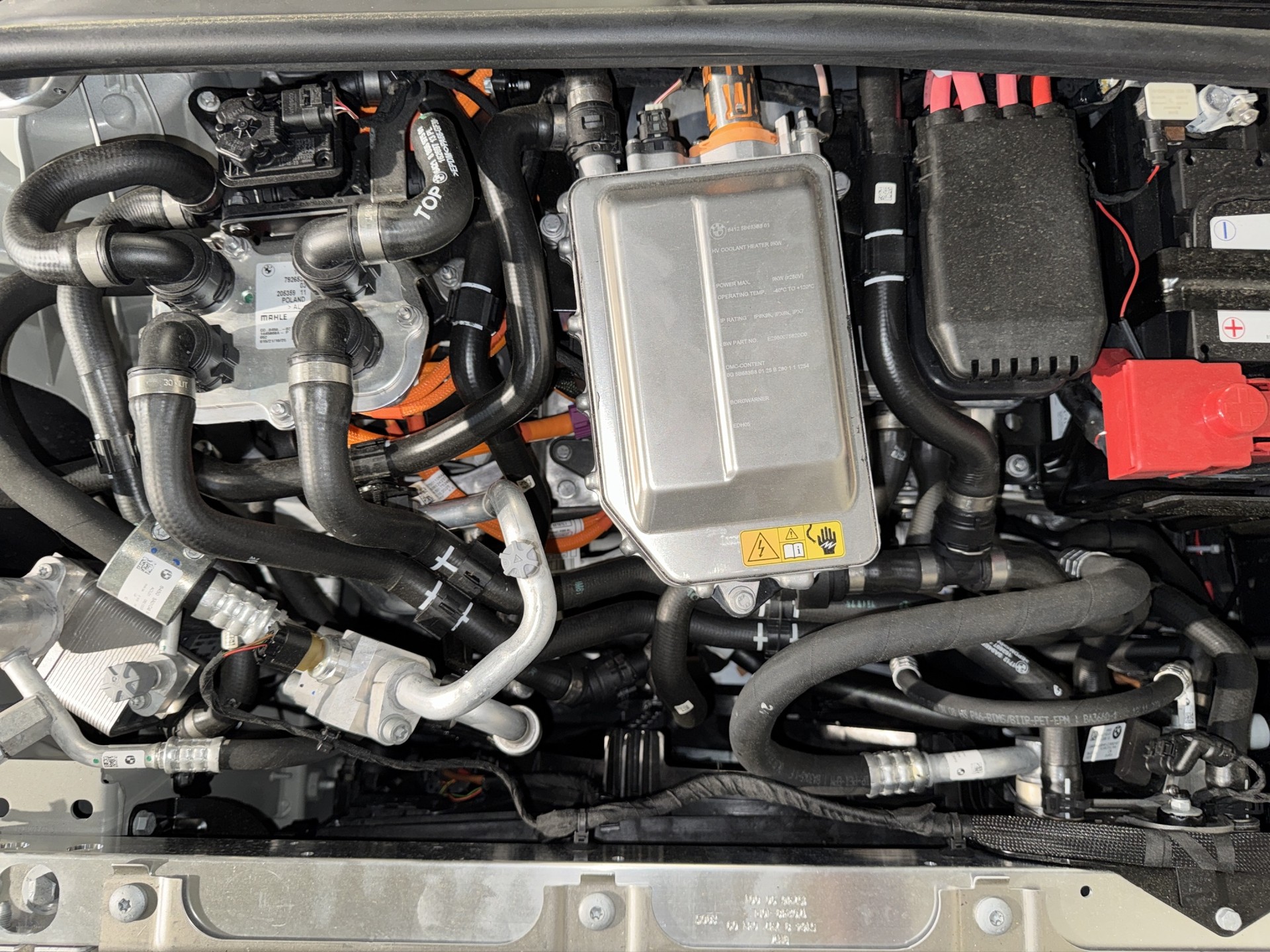 BMW iX xDrive60-image-21