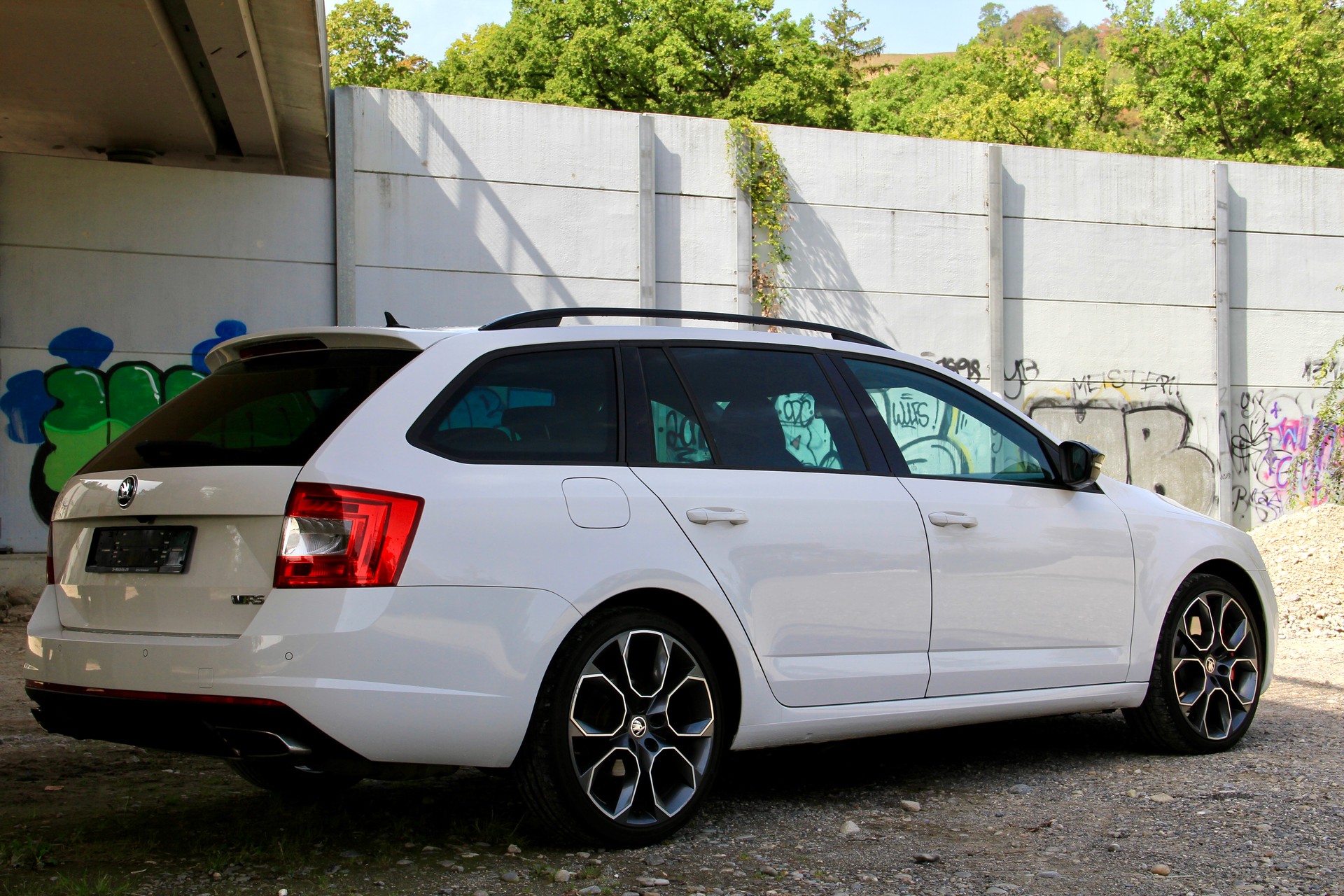 SKODA 2.0 TSI RS-image-4