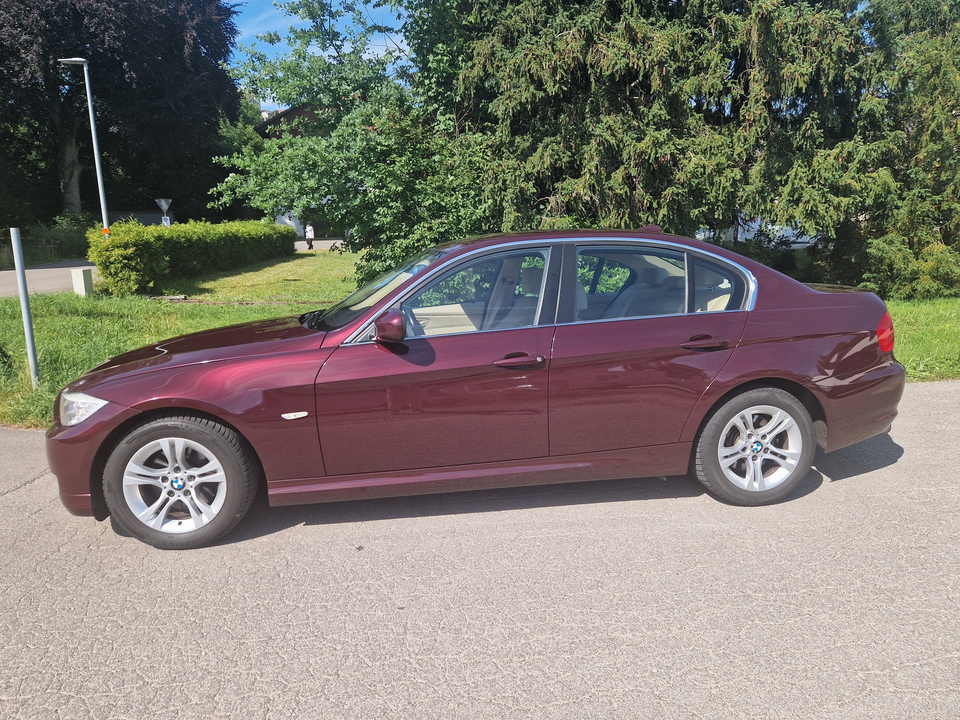 BMW 325i-image-0