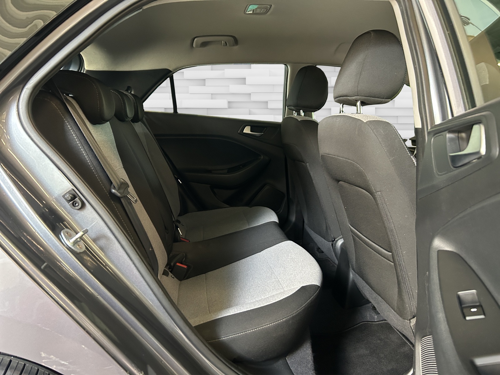 HYUNDAI i20 1.0 T-GDi Amplia-image-8