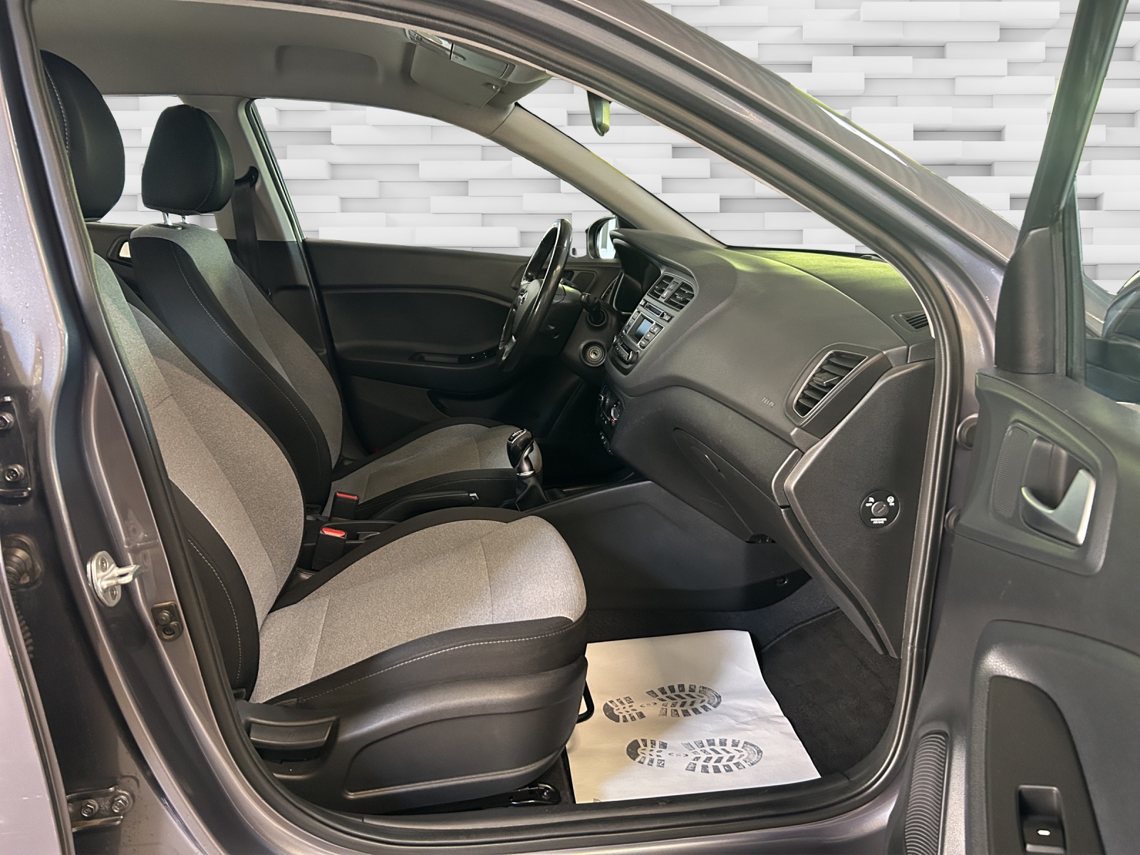 HYUNDAI i20 1.0 T-GDi Amplia-image-7