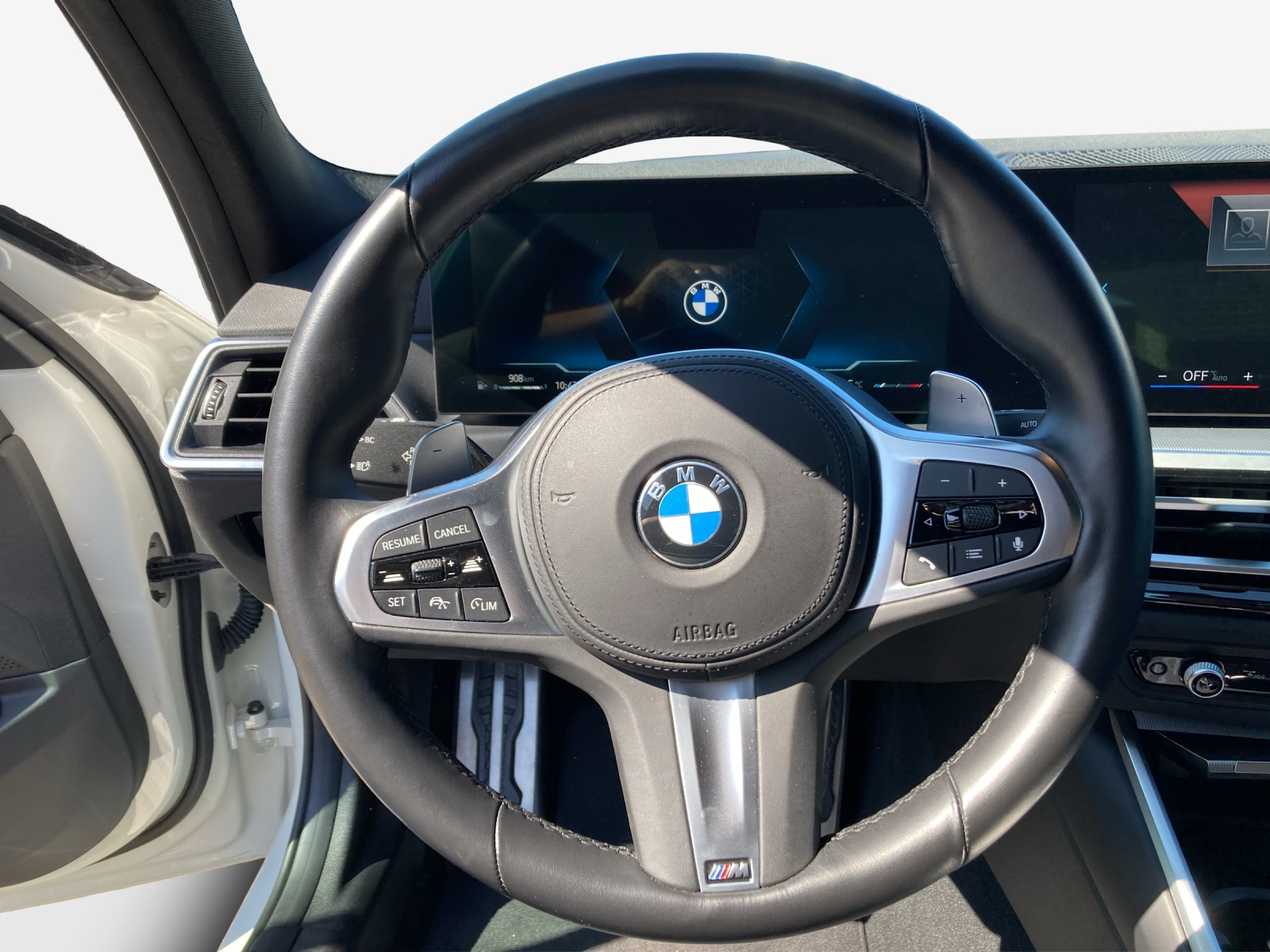 BMW 320d xDrive 48V Steptronic M Sport-image-9