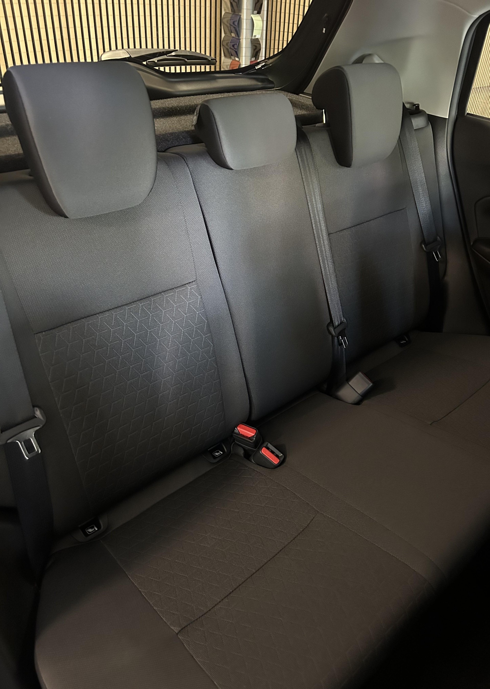 SUZUKI Swift 1.2 Sakura Hybrid-image-12