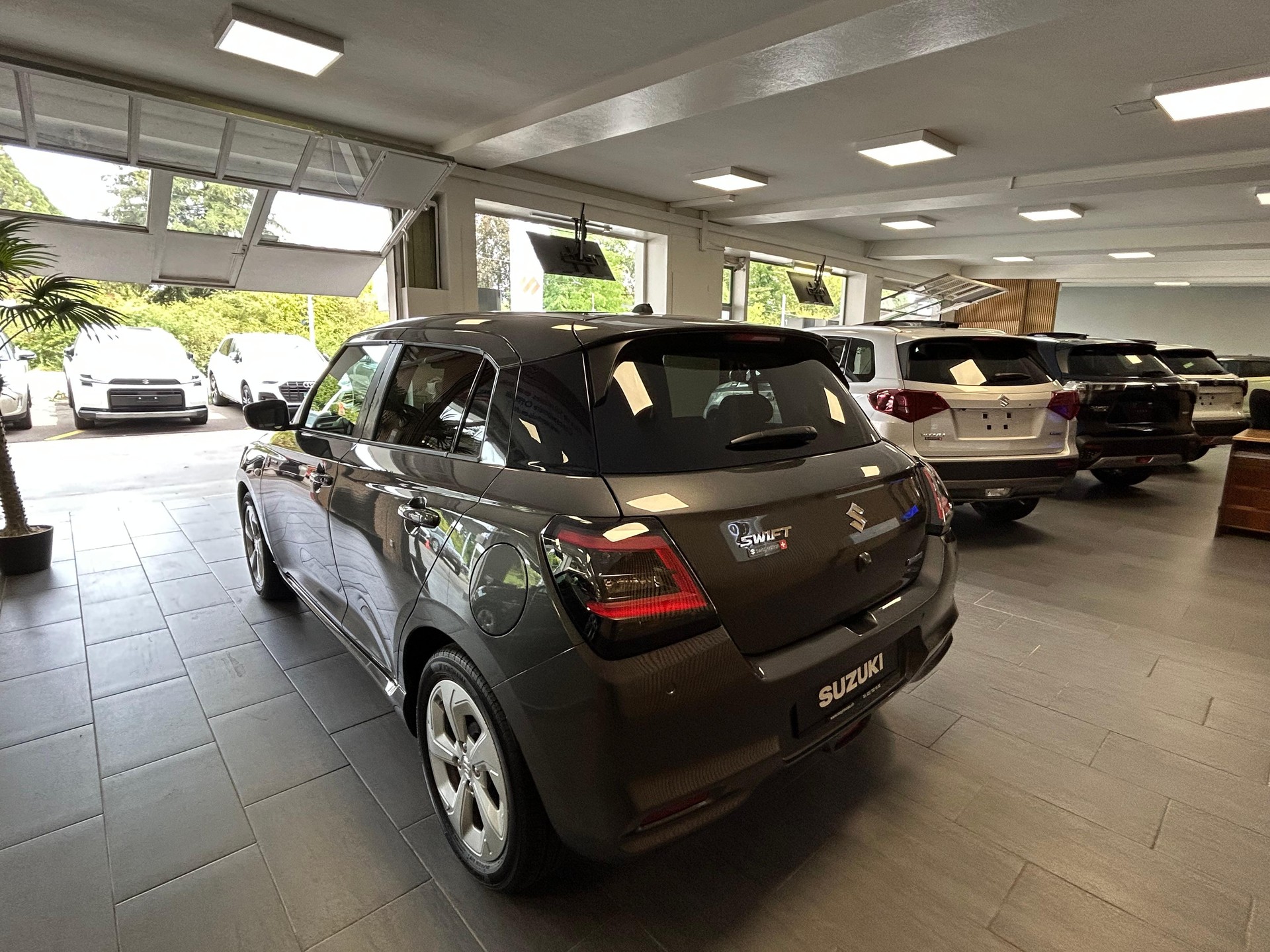 SUZUKI Swift 1.2 Sakura Hybrid-image-4