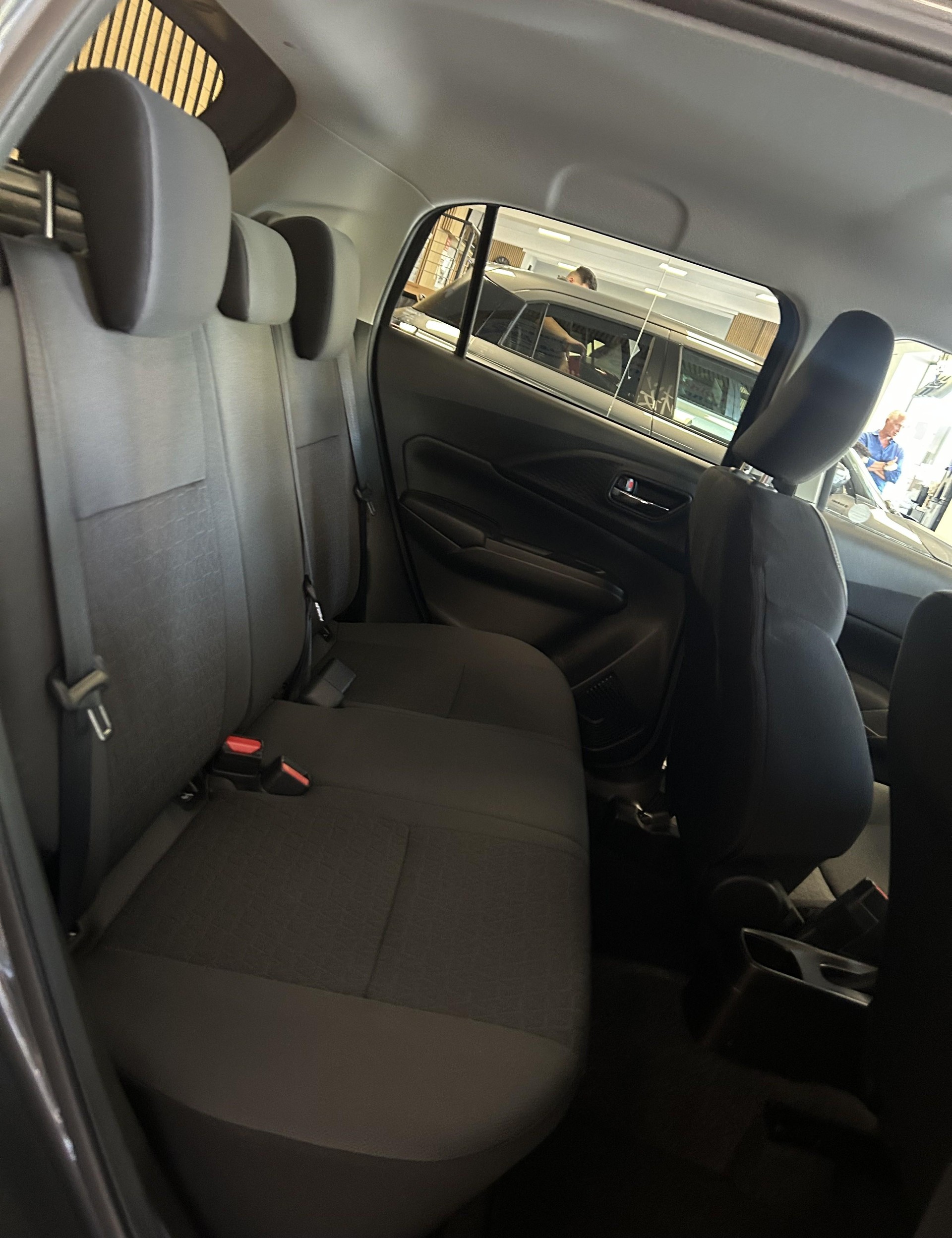 SUZUKI Swift 1.2 Sakura Hybrid-image-13