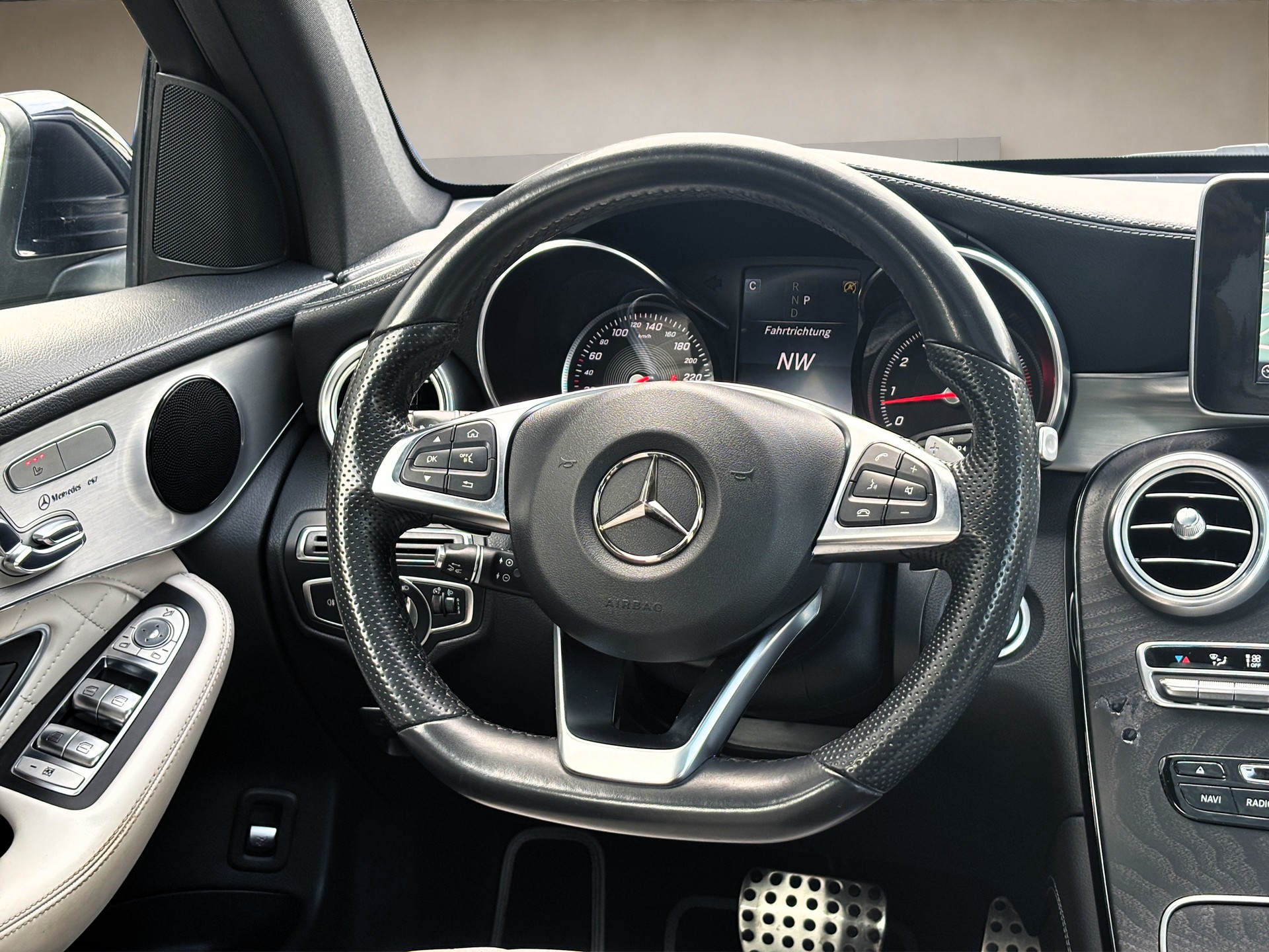 MERCEDES-BENZ GLC 250❗EXCLUSIVE DESIGNO❗4Matic 9G-Tronic ✅CH-Fahrzeug & Frisch ab MFK✅-image-12