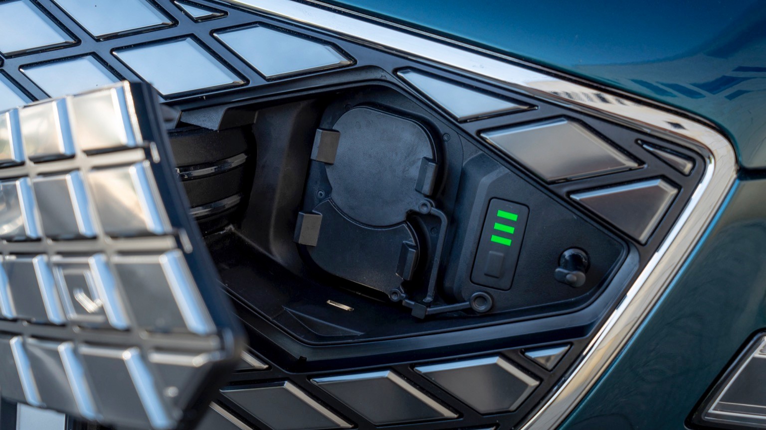 GENESIS G80 Electrificed Luxury 87,2kWh AWD / TOP Ausstattung-image-12