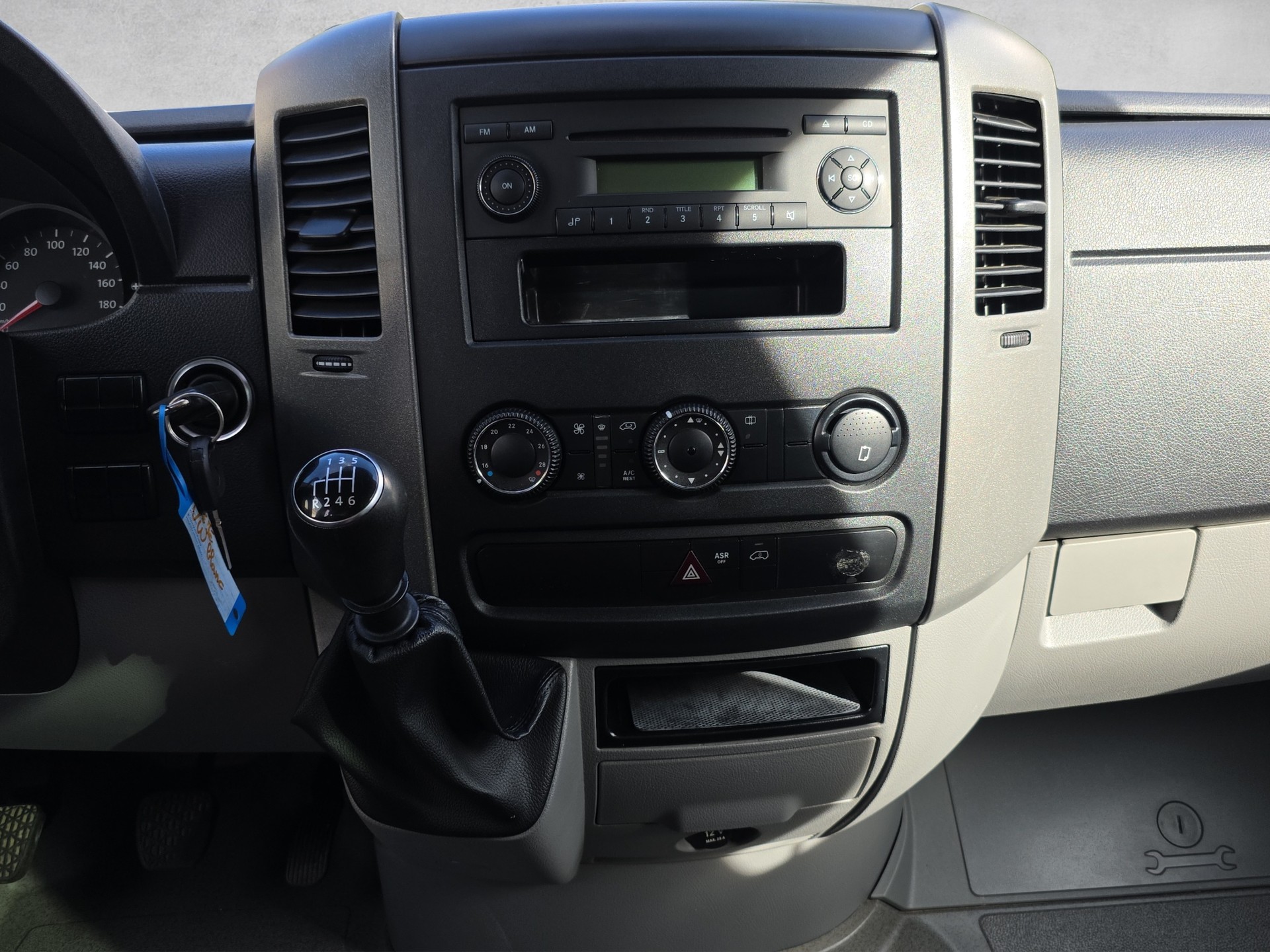 VW Crafter 35 2.0 BiTDI CR-image-7