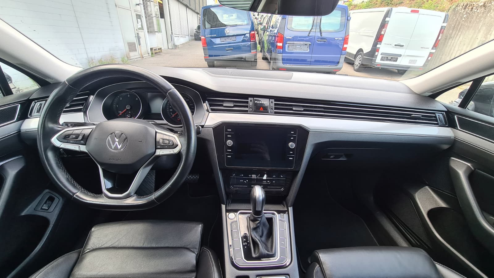 VW Passat 2.0 TDI BMT Business DSG ** Voll-Leder ** Gr-Navi **RF-Kamera ** Sitzheizung ** PDC ** Frisch Ab MFK & Service **-image-15