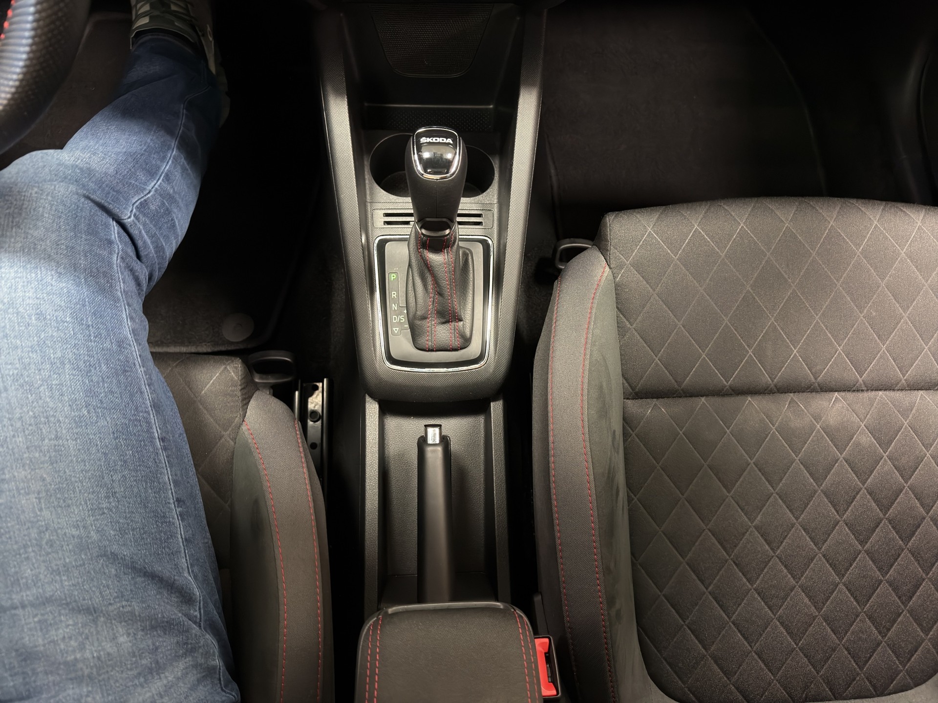 SKODA Fabia 1.0 TSI Monte Carlo DSG Steel-Grau-image-24