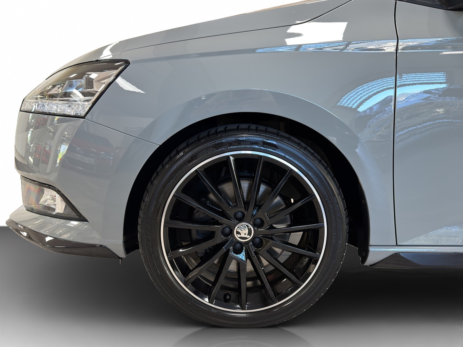 SKODA Fabia 1.0 TSI Monte Carlo DSG Steel-Grau-image-1