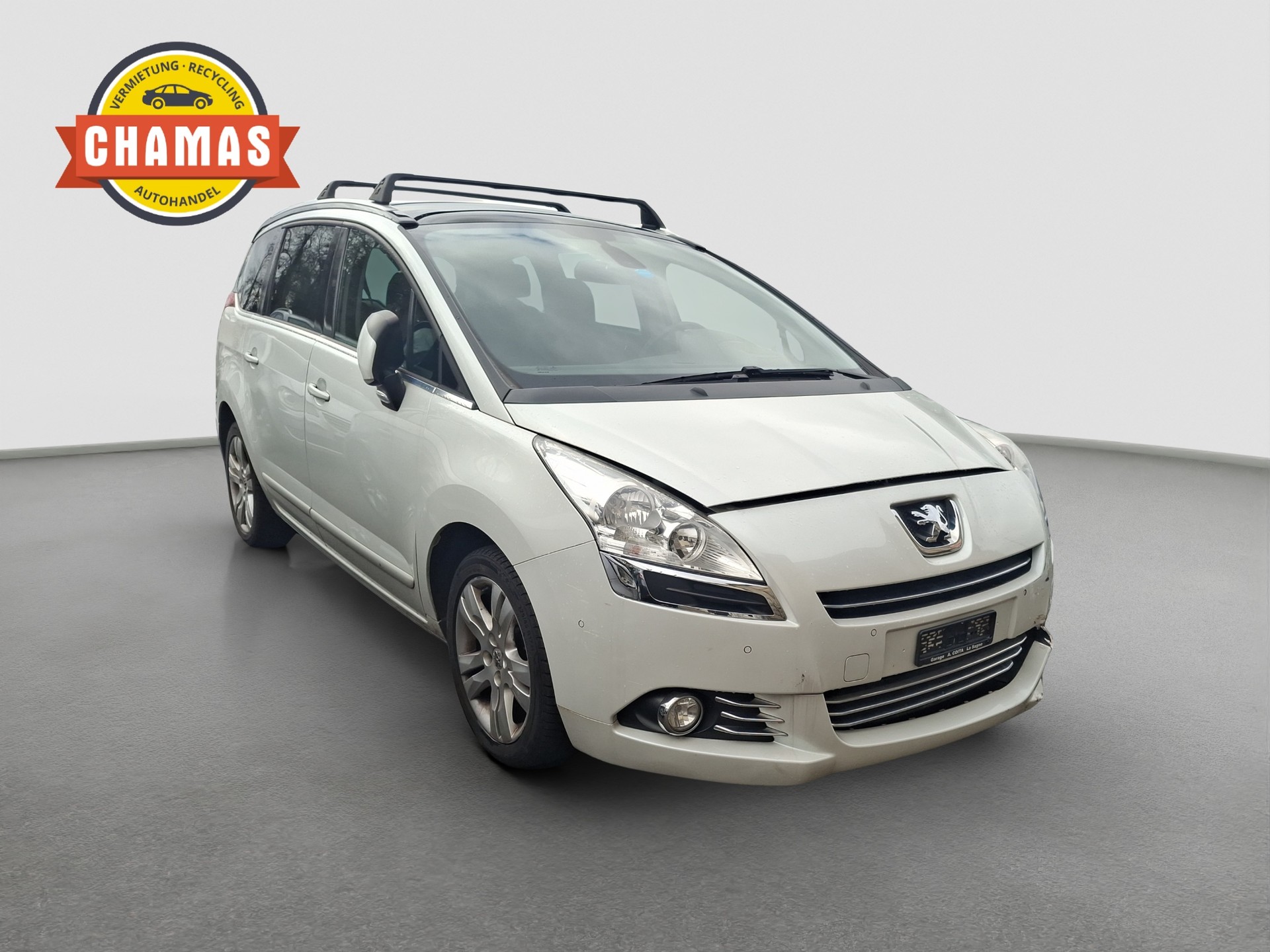 PEUGEOT 5008 1.6 16V T Family-image-2