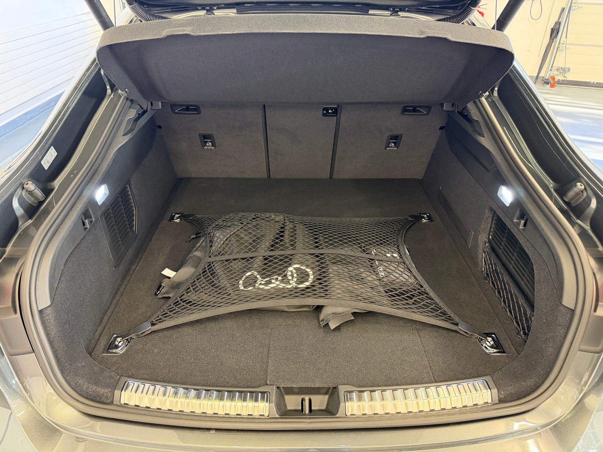 AUDI RS 5 Limousine, CH Typenschein, V-Max Anhebung, Tech pro Paket, Head up Display, OLED-image-6