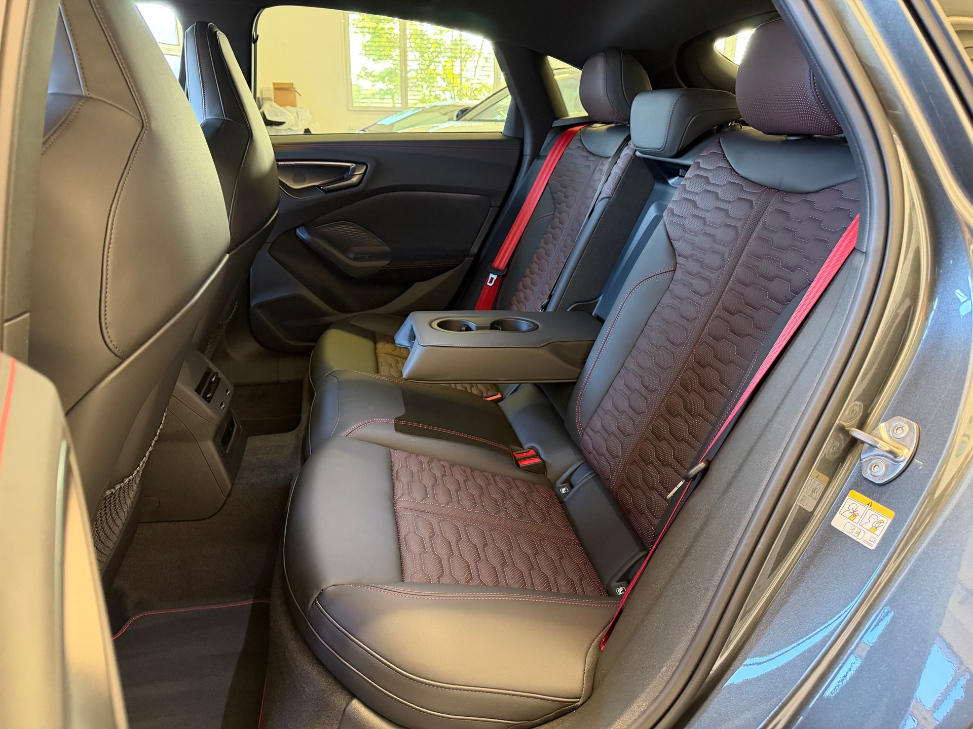 AUDI RS 5 Limousine, CH Typenschein, V-Max Anhebung, Tech pro Paket, Head up Display, OLED-image-15