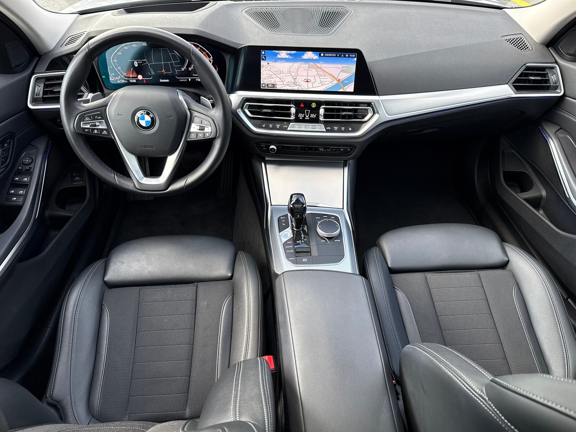 BMW 320d xDrive SAG Touring *Traumausstattung*-image-19