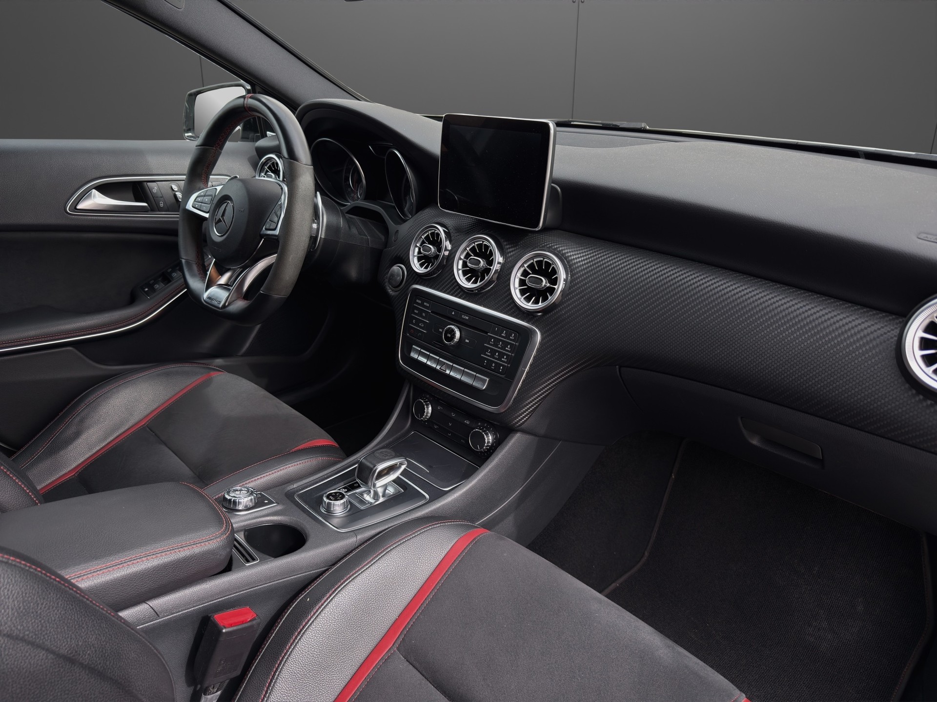MERCEDES-BENZ A 45 AMG 4Matic Speedshift 7G-DCT-image-9