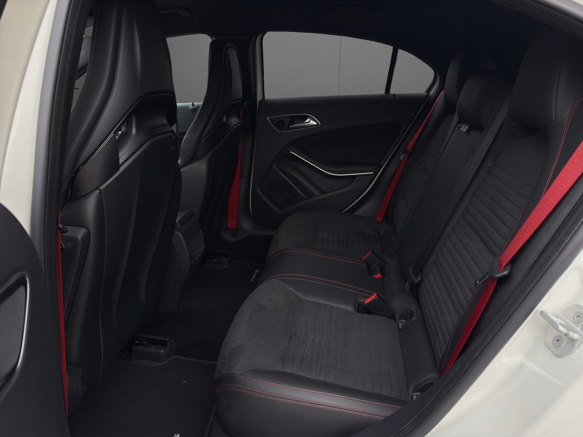 MERCEDES-BENZ A 45 AMG 4Matic Speedshift 7G-DCT-image-6