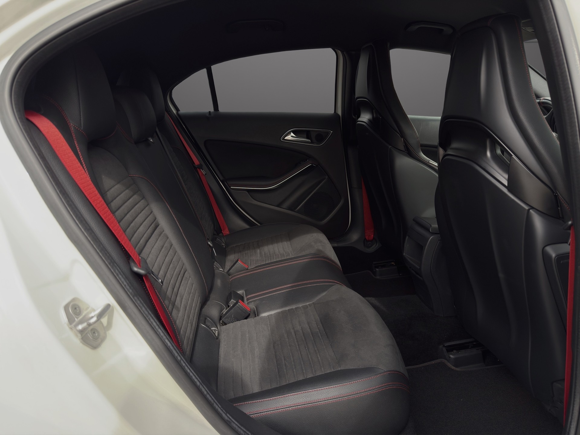 MERCEDES-BENZ A 45 AMG 4Matic Speedshift 7G-DCT-image-7