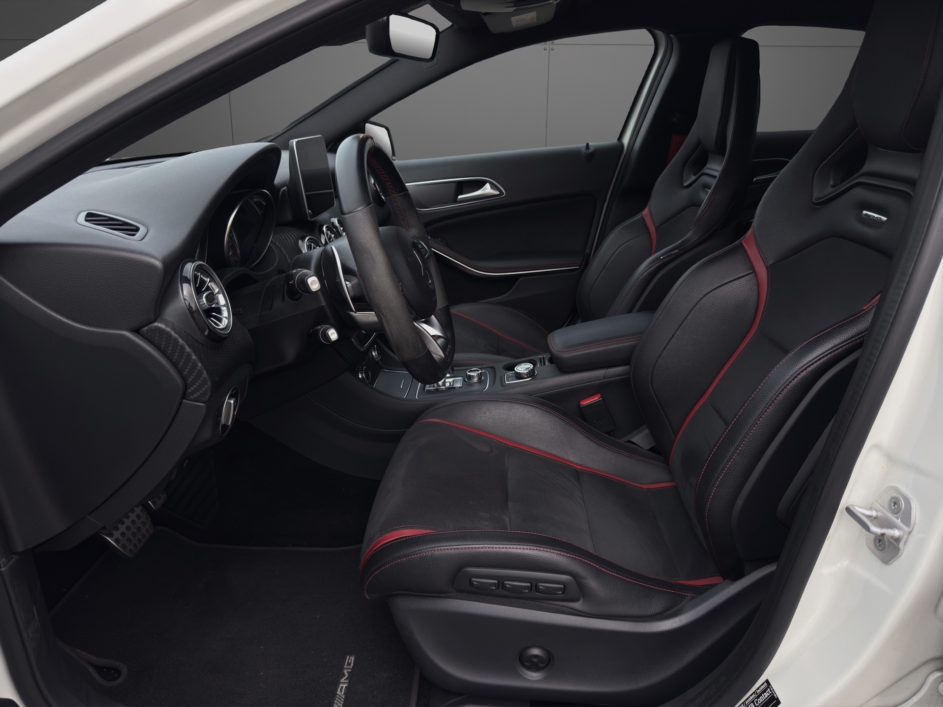 MERCEDES-BENZ A 45 AMG 4Matic Speedshift 7G-DCT-image-4