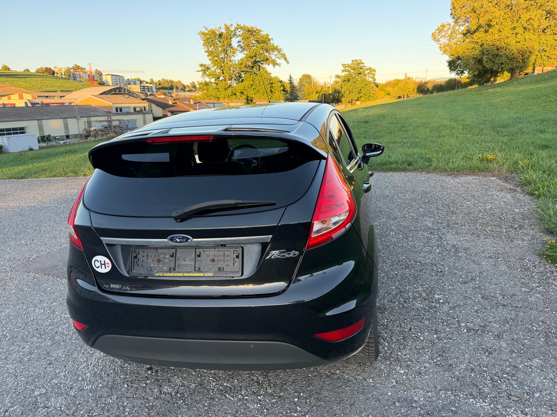 FORD Fiesta 1.4 16V Titanium-image-4